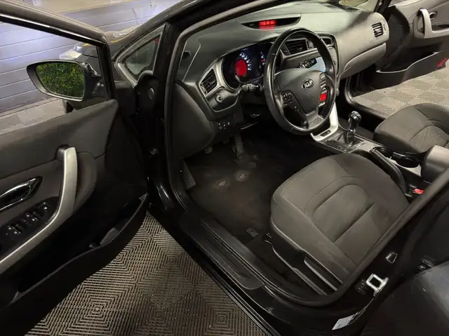 Kia Ceed view 8