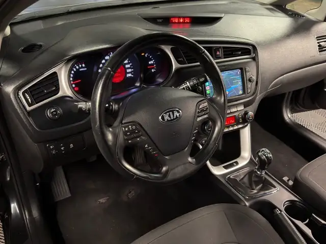 Kia Ceed view 11