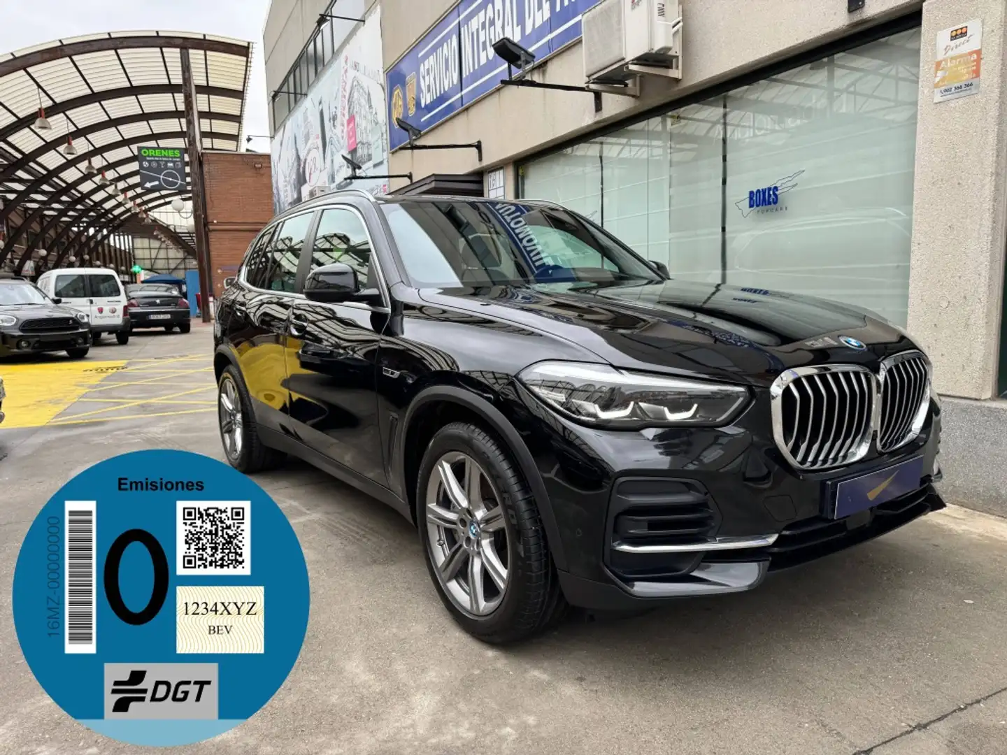 BMW X5 xDrive 45e xLine Negro - 1