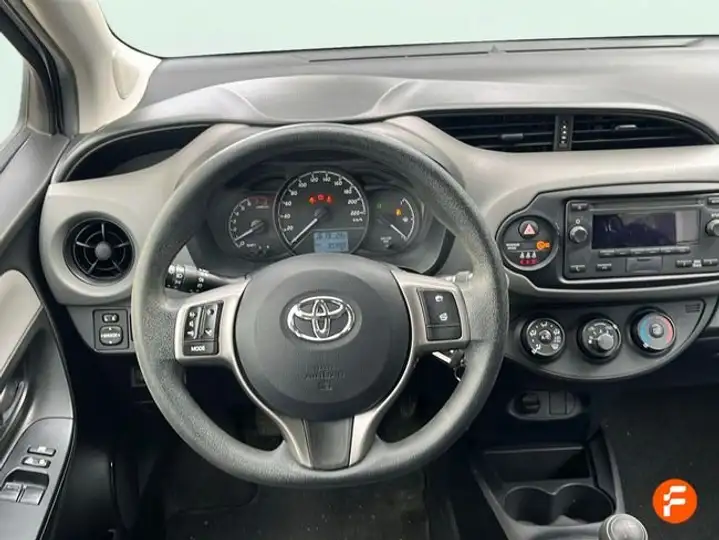 Toyota Yaris 1.0 Active 2020, foto 13