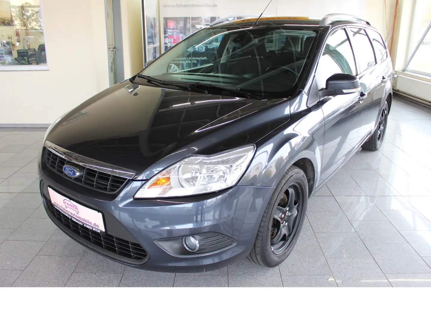 Ford Focus Style,Heckschaden Gris - 1