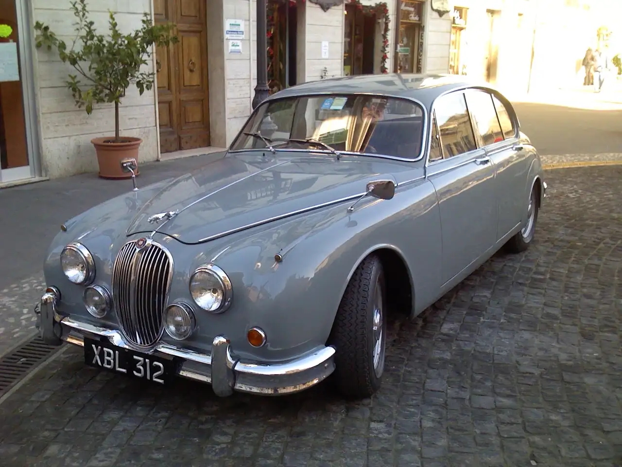 Jaguar MK II 2.4, foto 2