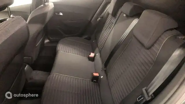 Peugeot 2008 view 12