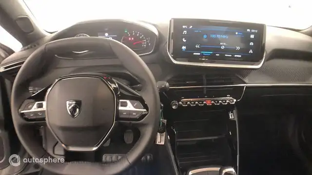 Peugeot 2008 view 9