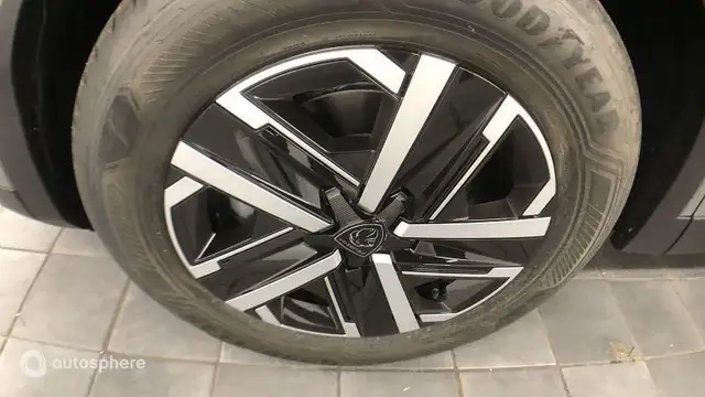 Peugeot 2008 view 15