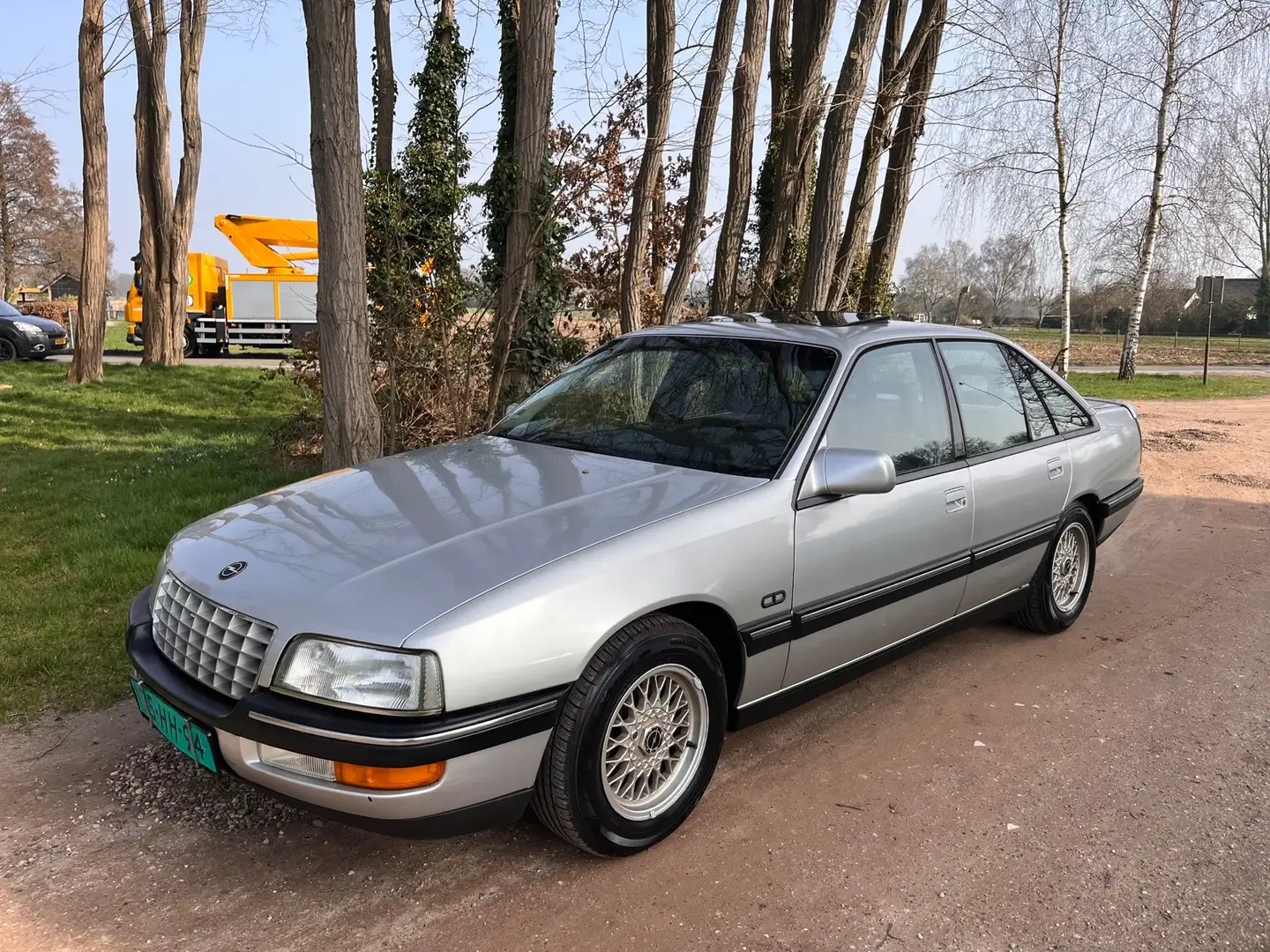 Opel Senator 3.0i CD Gris - 1