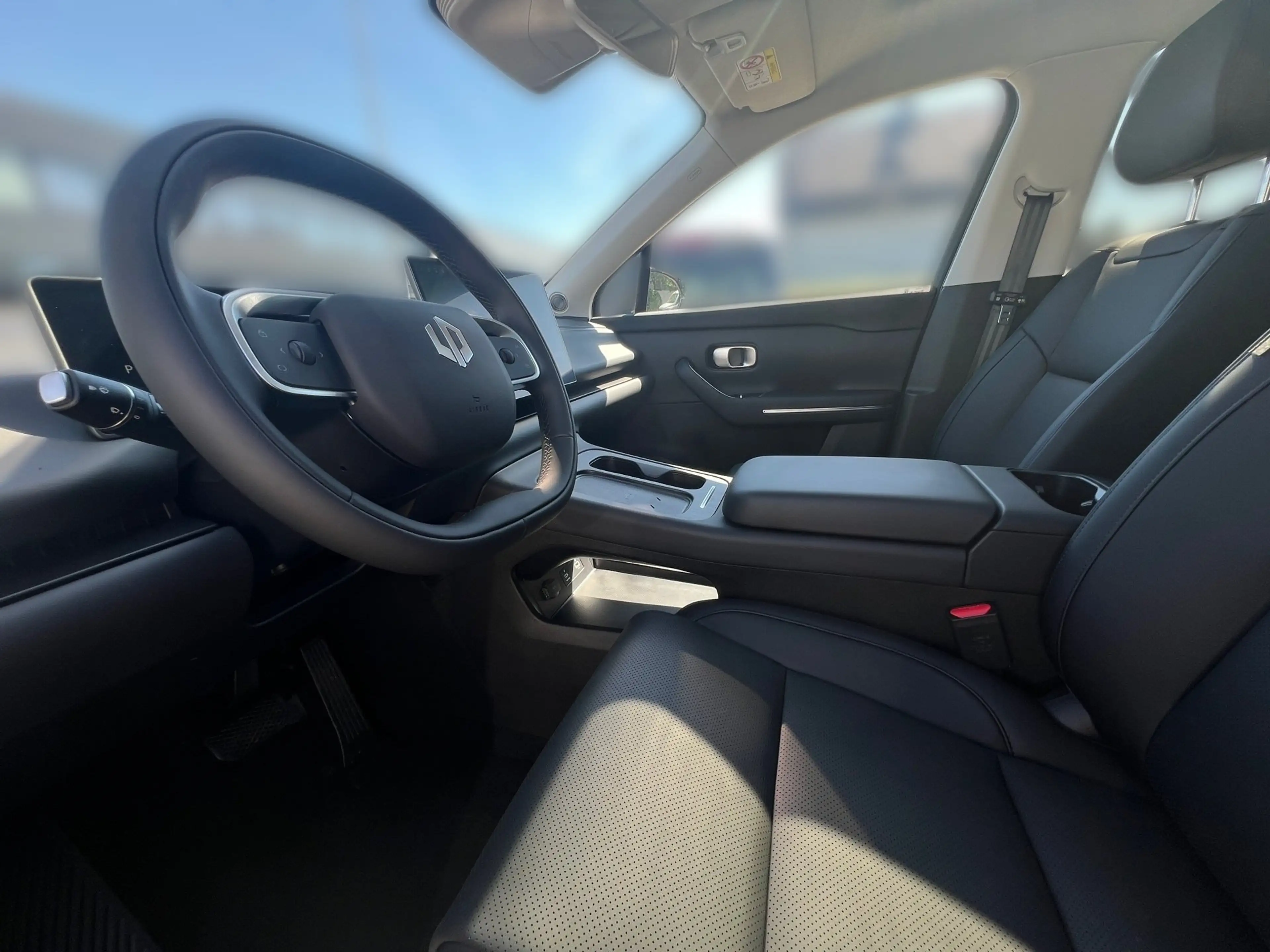 Leapmotor C10 Design ProMax 360° Sitzbelüftung ACC — photo 13