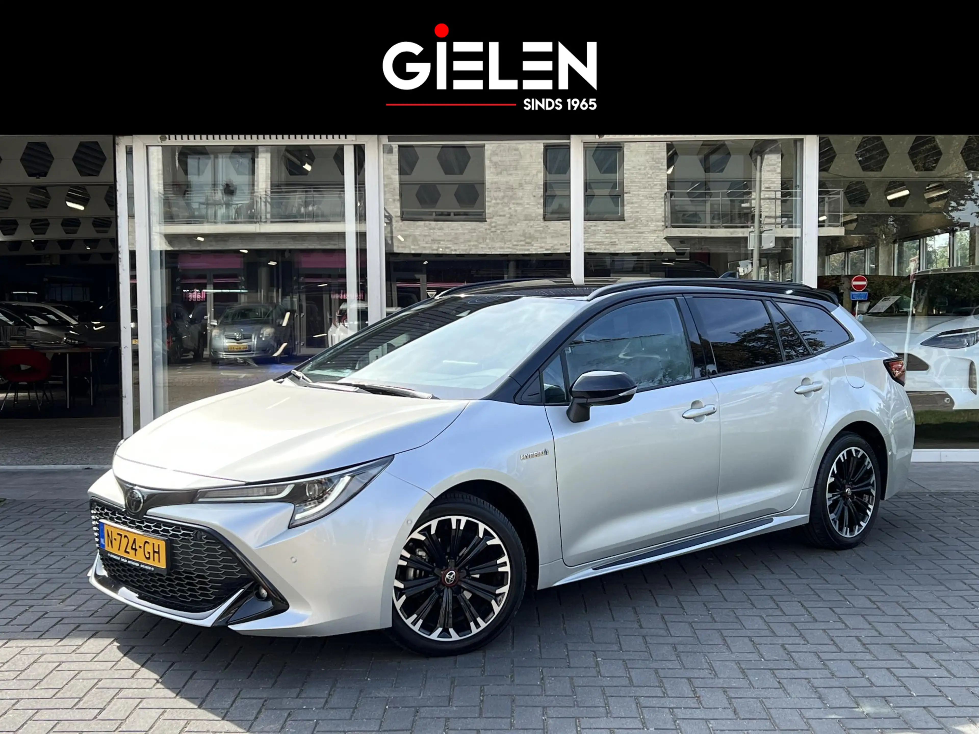 Toyota Corolla Touring Sports 1.8 Hybrid GR-Sport | Eerste eigena