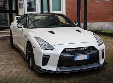 GT-R 2017 3.8 V6 Black 570cv auto my19