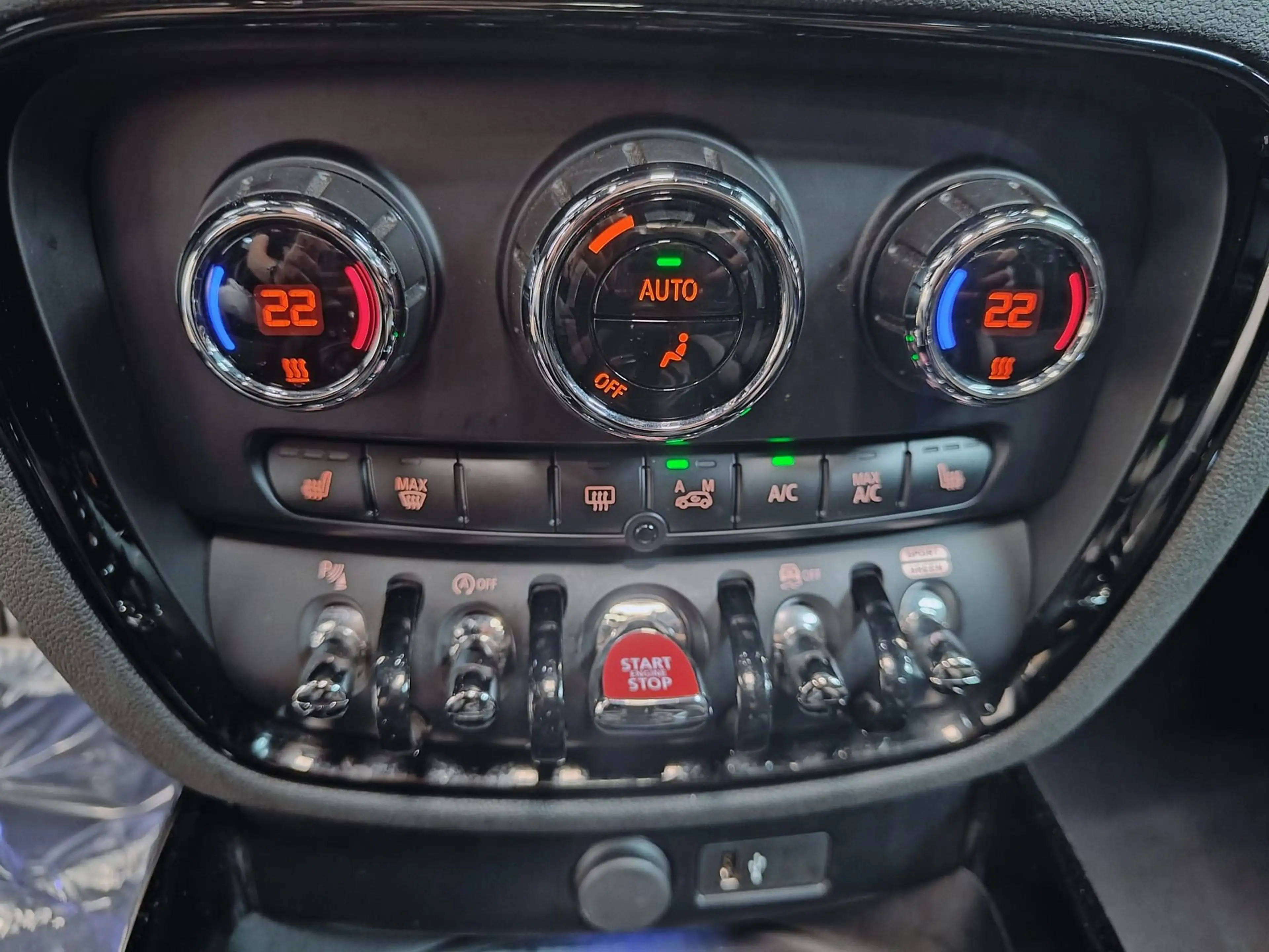 MINI John Cooper Works Clubman 2.0i*AUT*ALL4*PANODAK*H/K*306 PK!!!* — photo 32