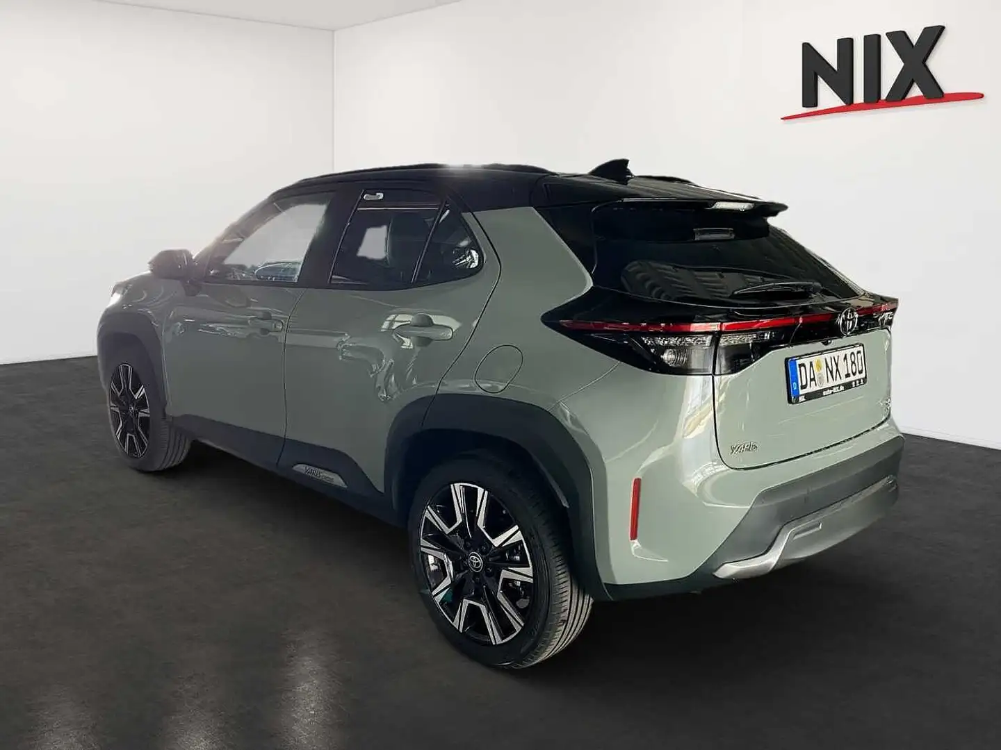 Toyota Yaris Cross 1.5 Hybrid Premiere Edition AWD-i Schwarz - 1