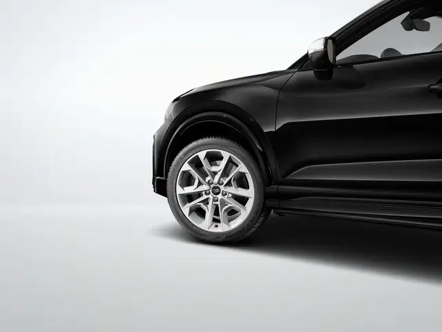 Audi SQ2 view 6
