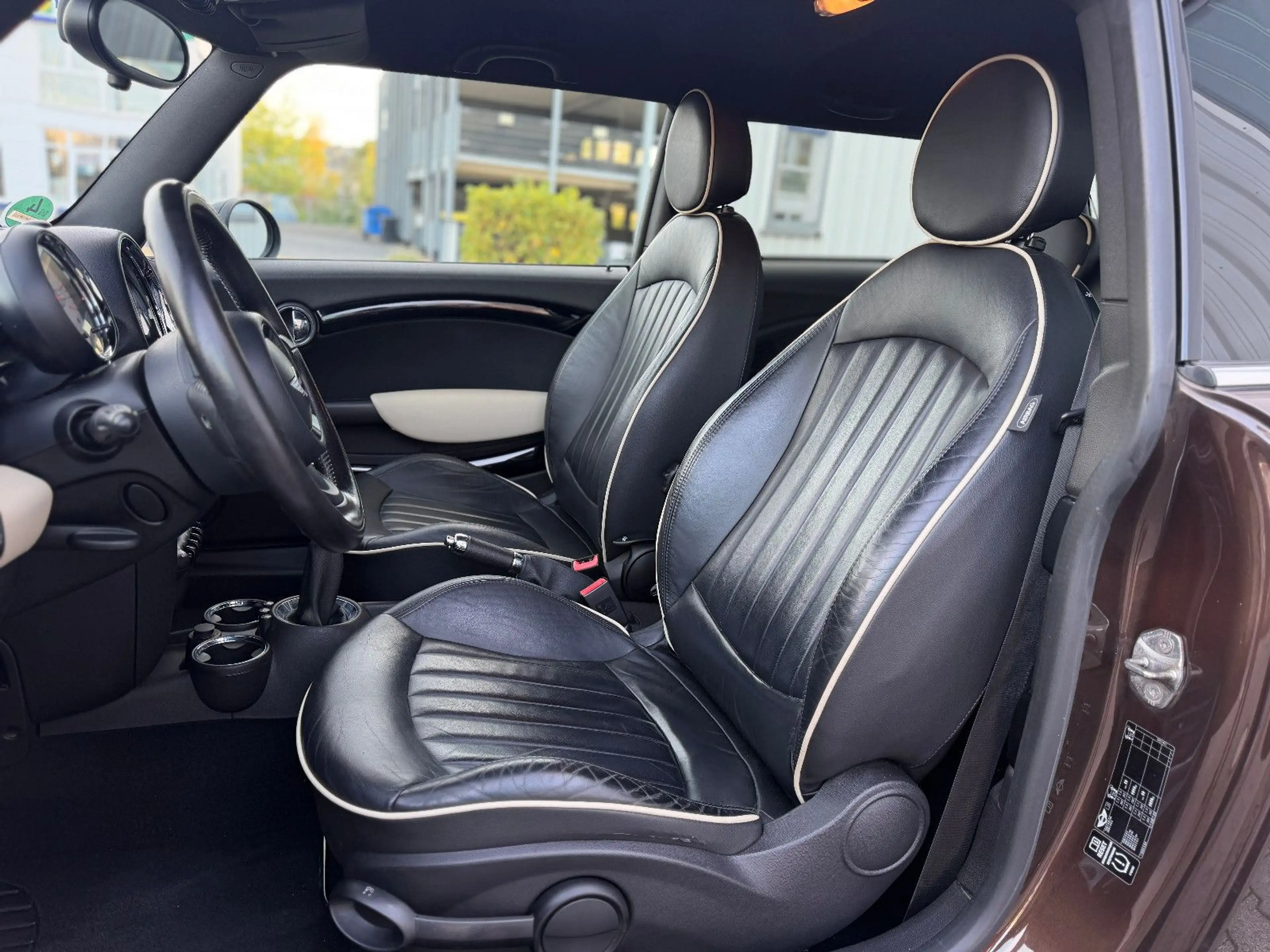 MINI Cooper Voll Leder Bi-Xenon Klima S-Heizung Alu — photo 14