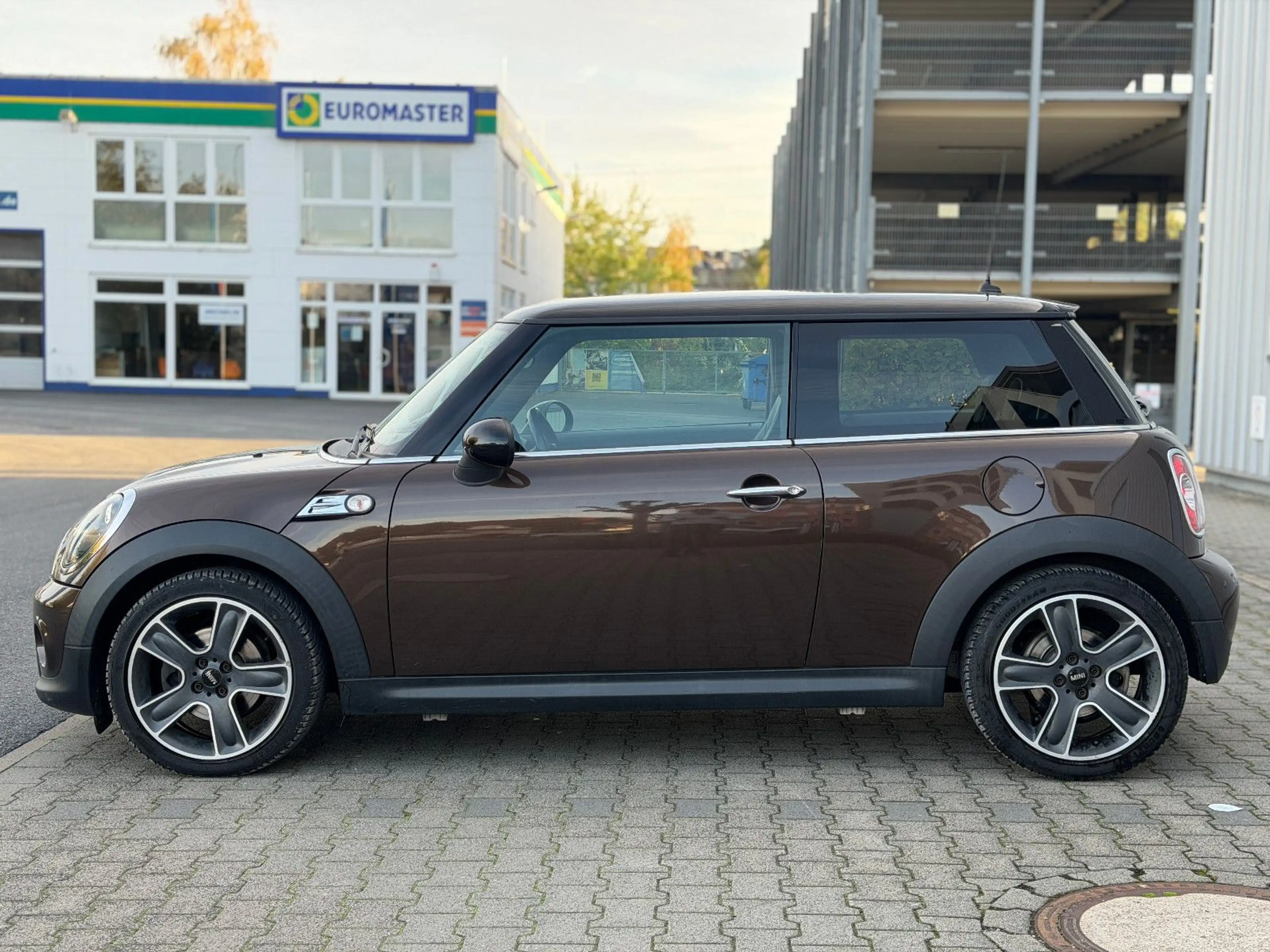 MINI Cooper Voll Leder Bi-Xenon Klima S-Heizung Alu — photo 12