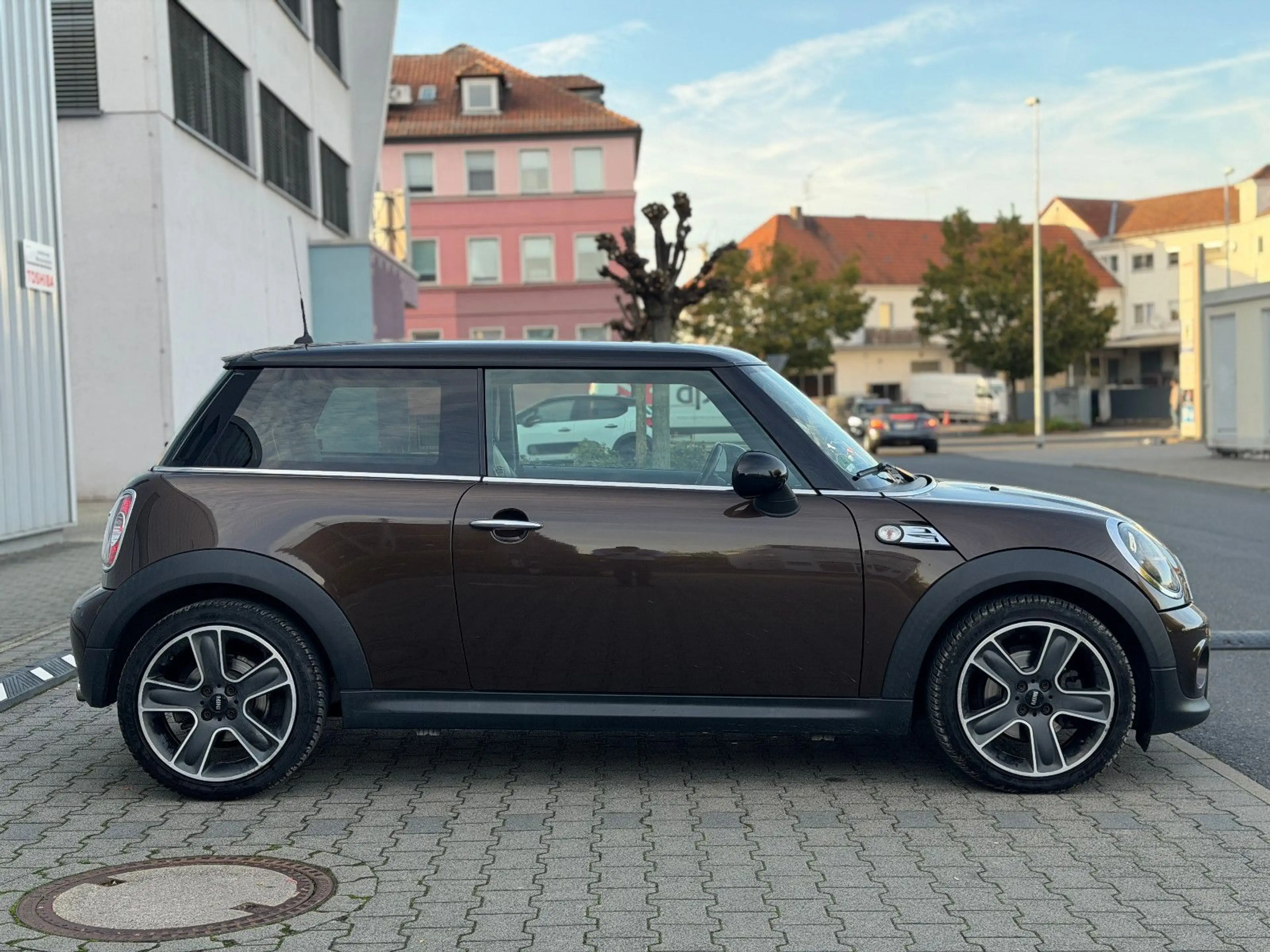 MINI Cooper Voll Leder Bi-Xenon Klima S-Heizung Alu — photo 9