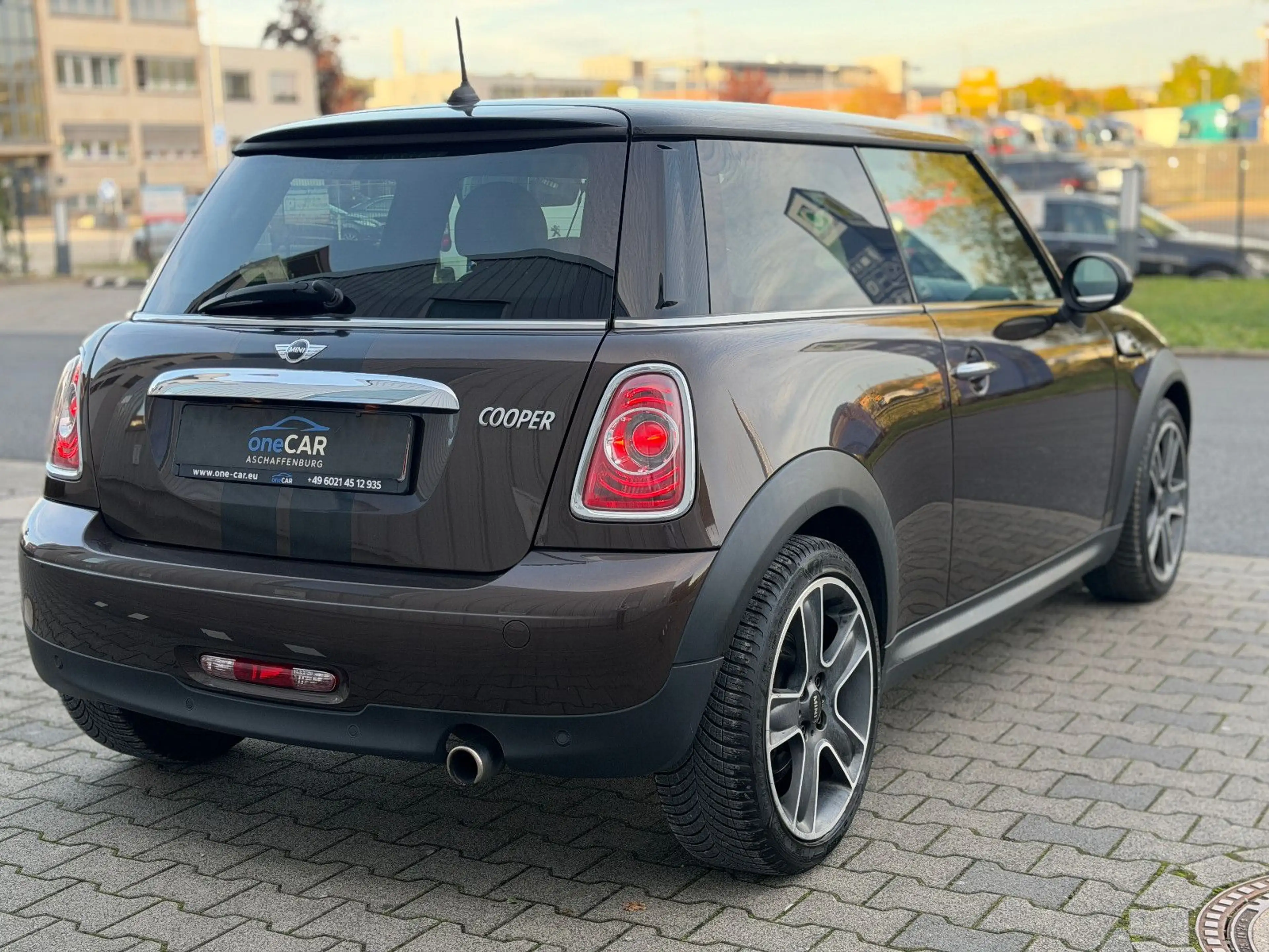 MINI Cooper Voll Leder Bi-Xenon Klima S-Heizung Alu — photo 2