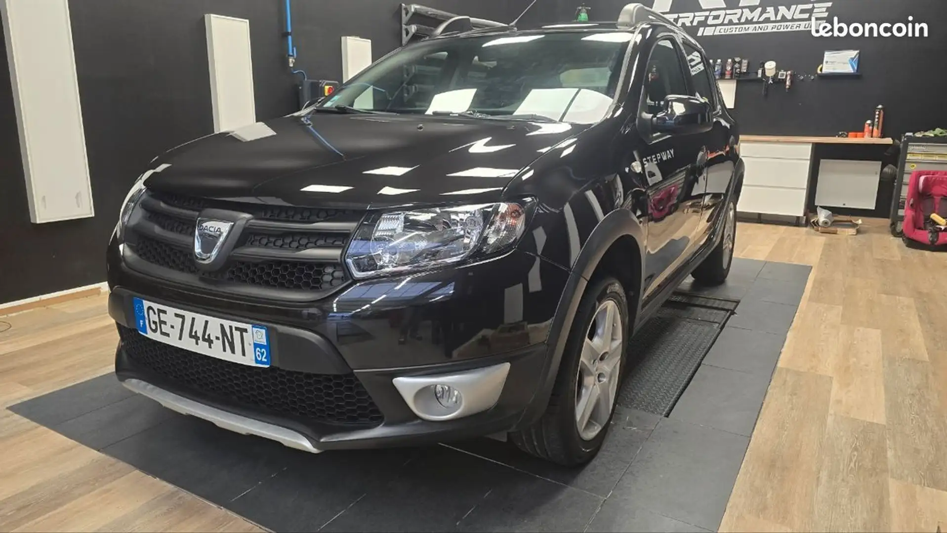 Dacia Sandero stepway 0.9tce 90cv Noir - 2