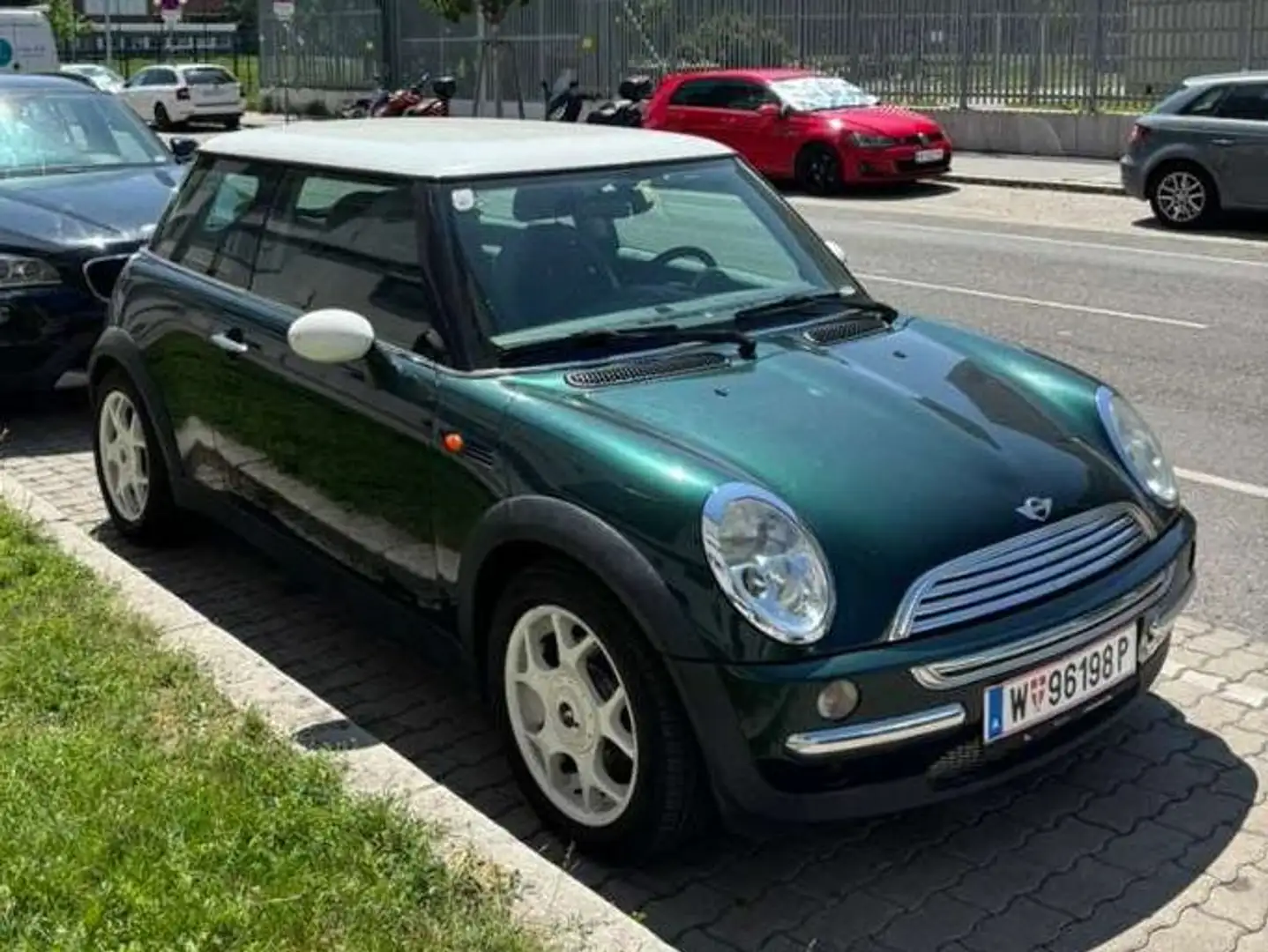 MINI Cooper Austrian Pepper (Neues Pickerl 09/26) Grün - 1