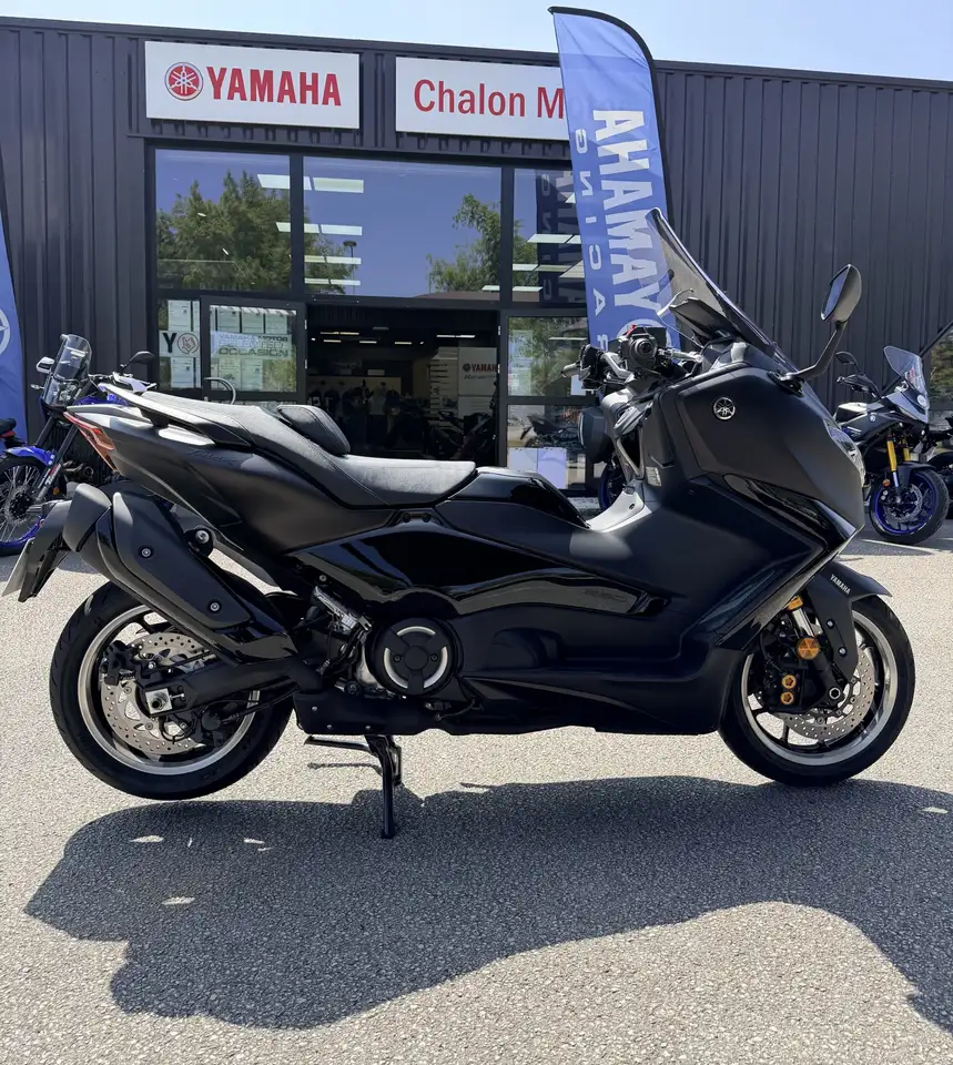 Yamaha Tmax 560