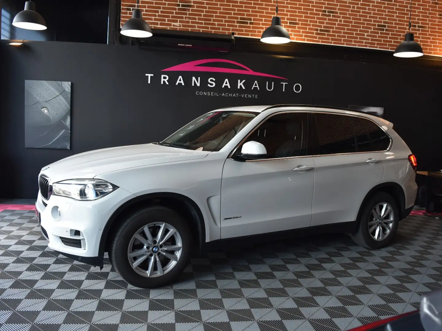 BMW X5 Lounge Plus A Blanco - 1