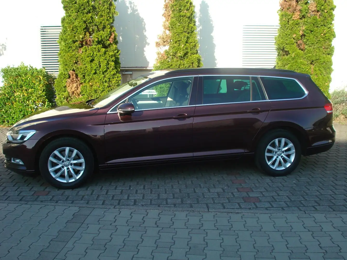 Volkswagen Passat Variant Passat  Comfortline BMT. 110 KW! EU-6! 1-HD!TOP! Brun - 1