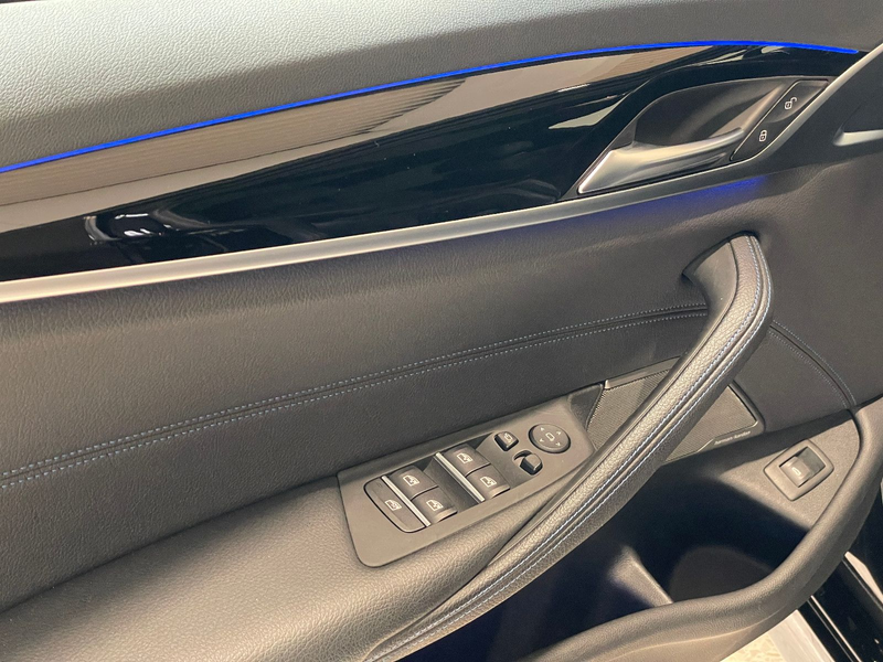 BMW 530 i M Sport *FACELIFT*Panorama*Head Up*H&K*360° — photo 17