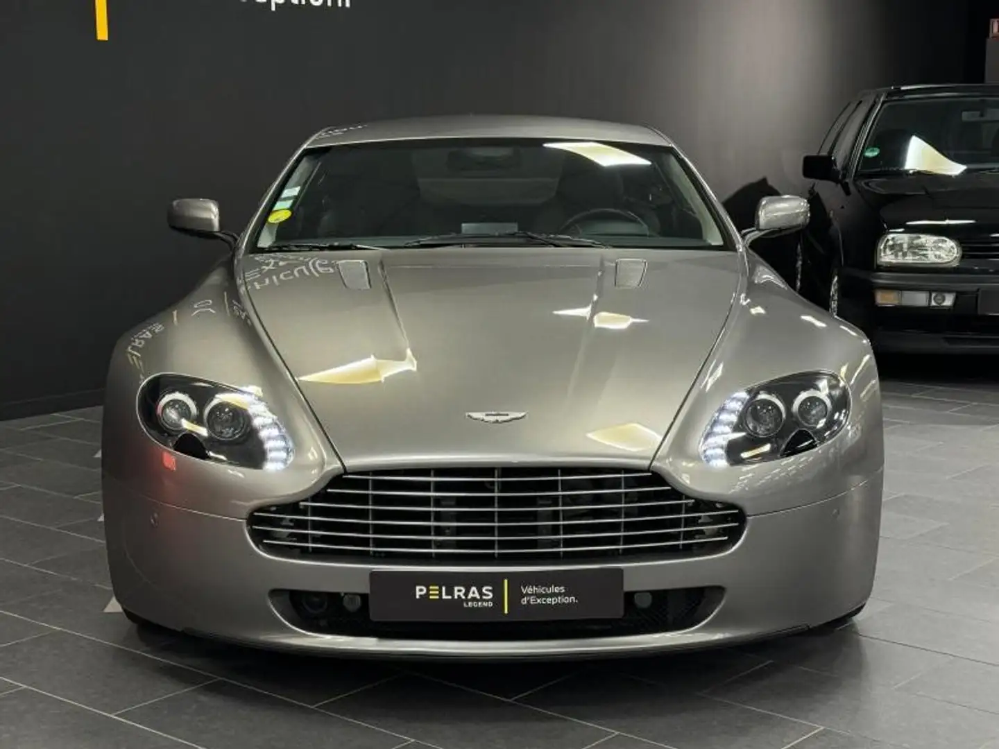 Aston Martin Vantage 4.7 Sportshift Gris - 2