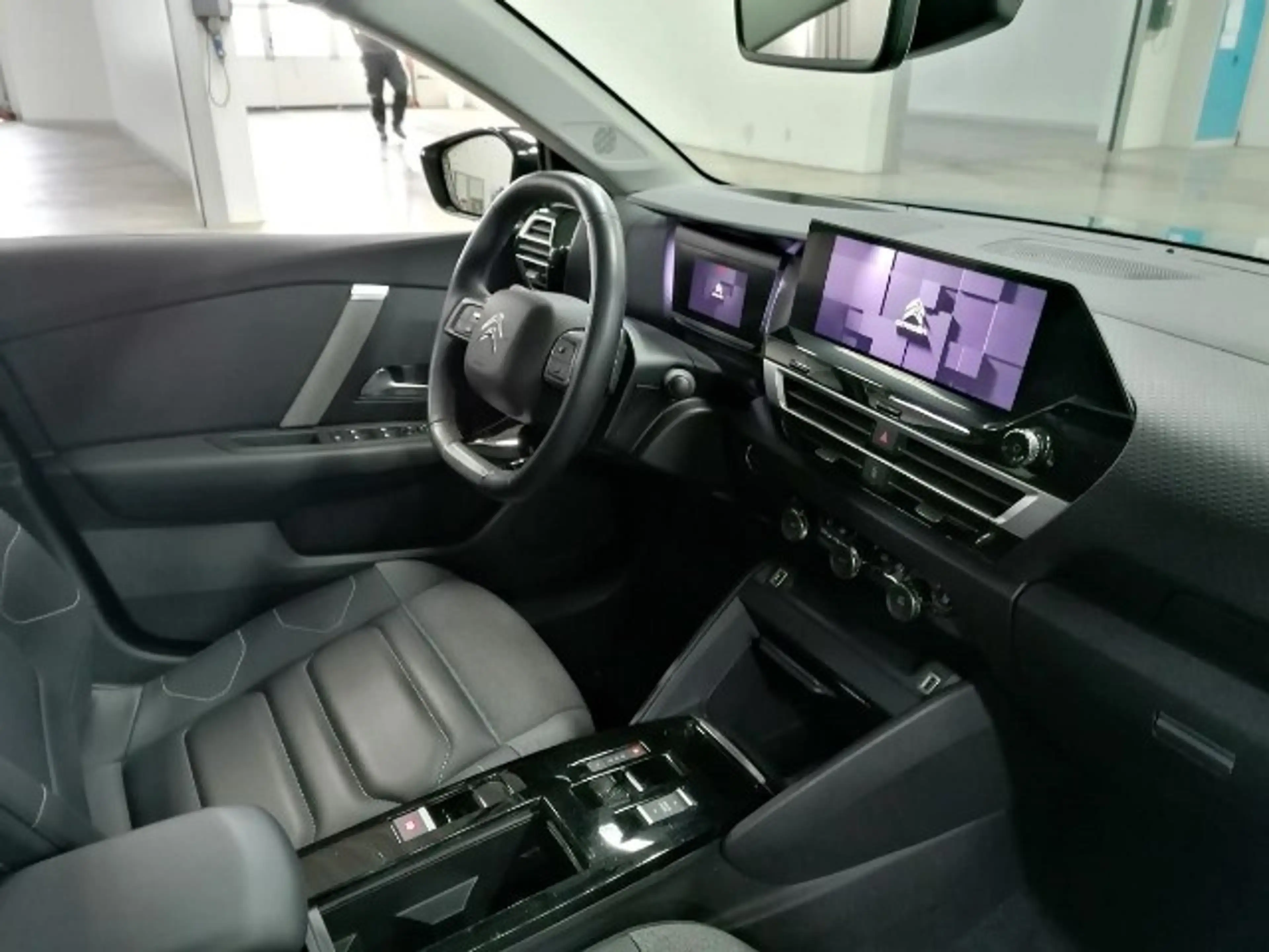 Citroen C4 PureTech 130 Shine EAT8 Automatik — photo 9