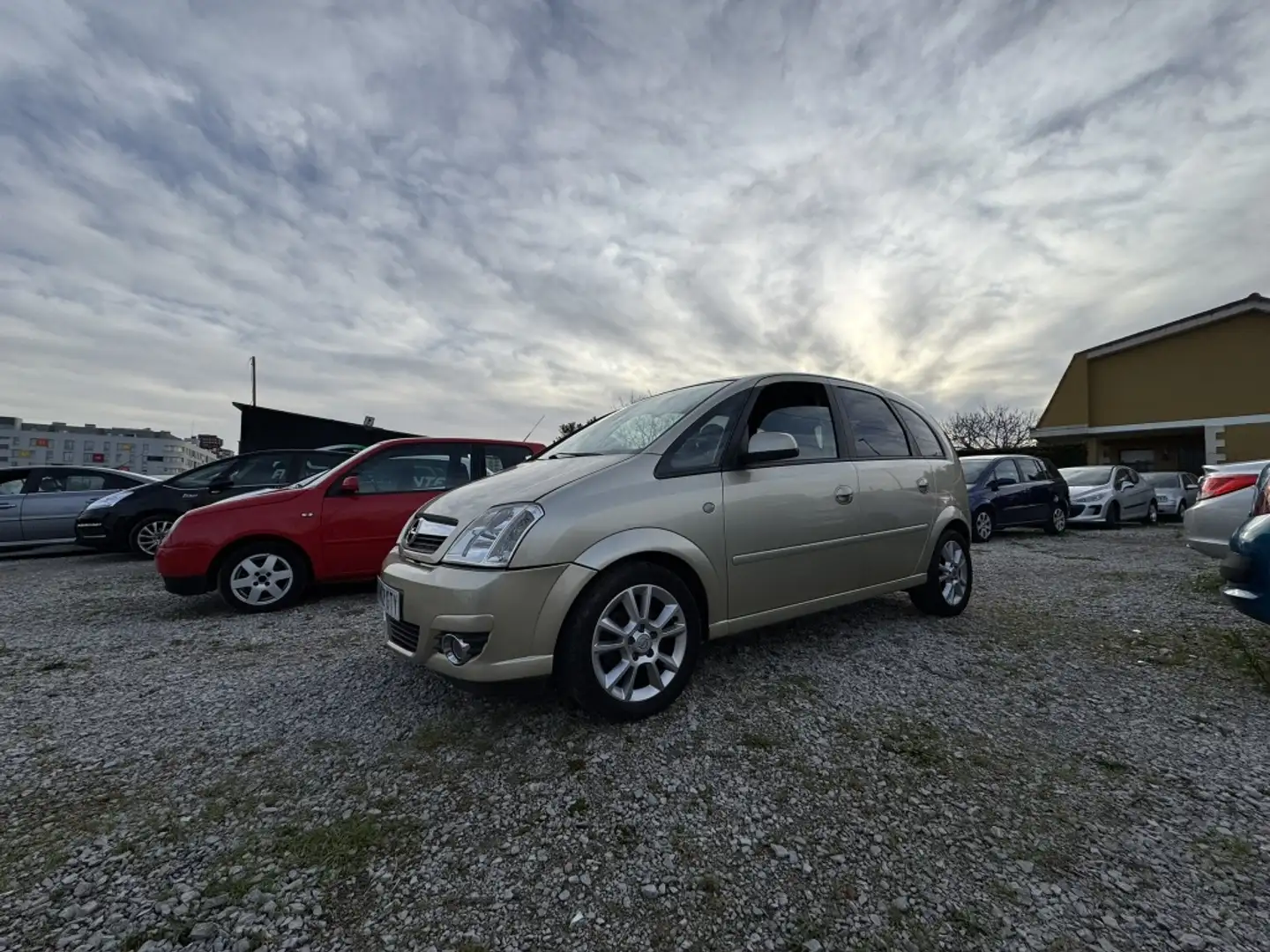 Opel Meriva 1.7CDTI Cosmo Beige - 1