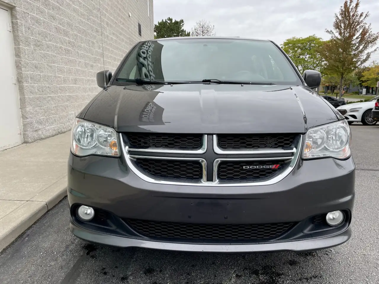 Dodge Grand Caravan снимка Dodge Grand Caravan