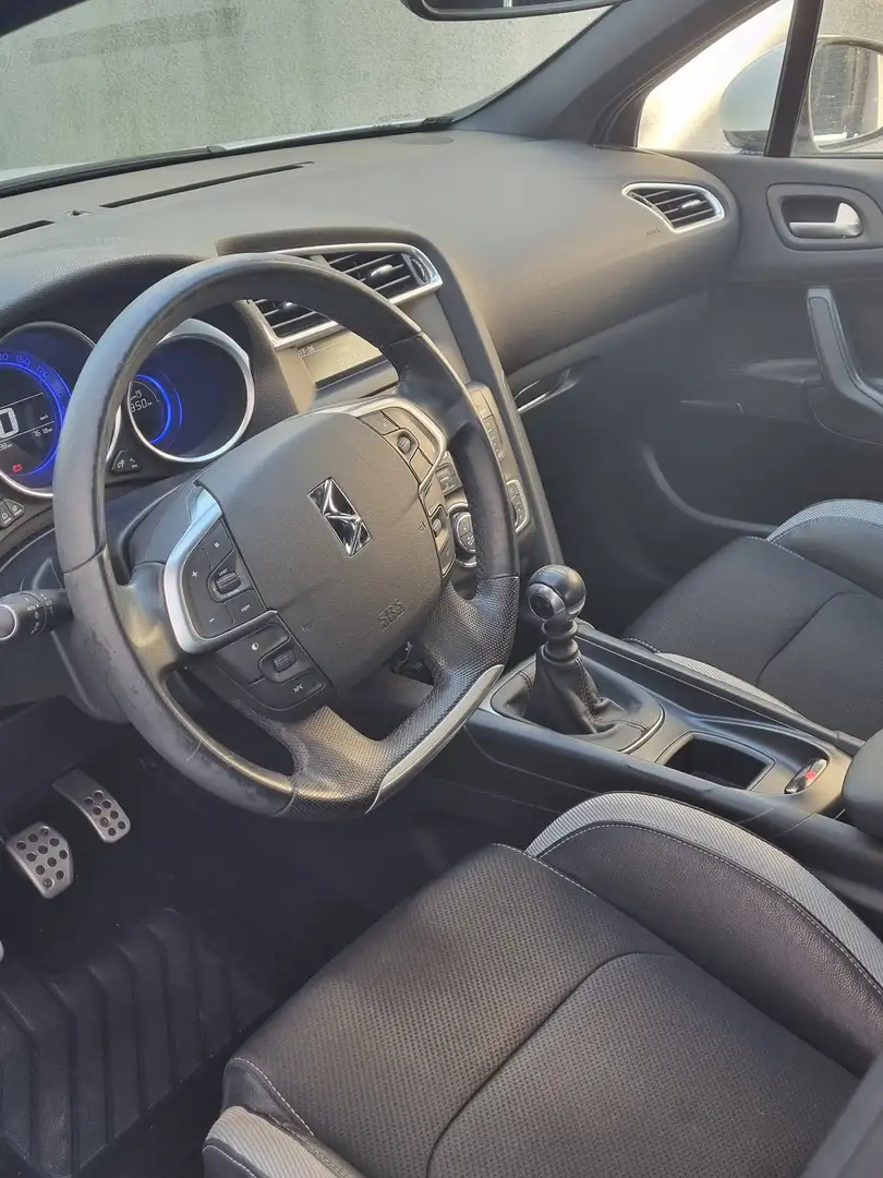 Citroen DS4 DS4 HDi 110 So Chic So Chic Weiß - 2