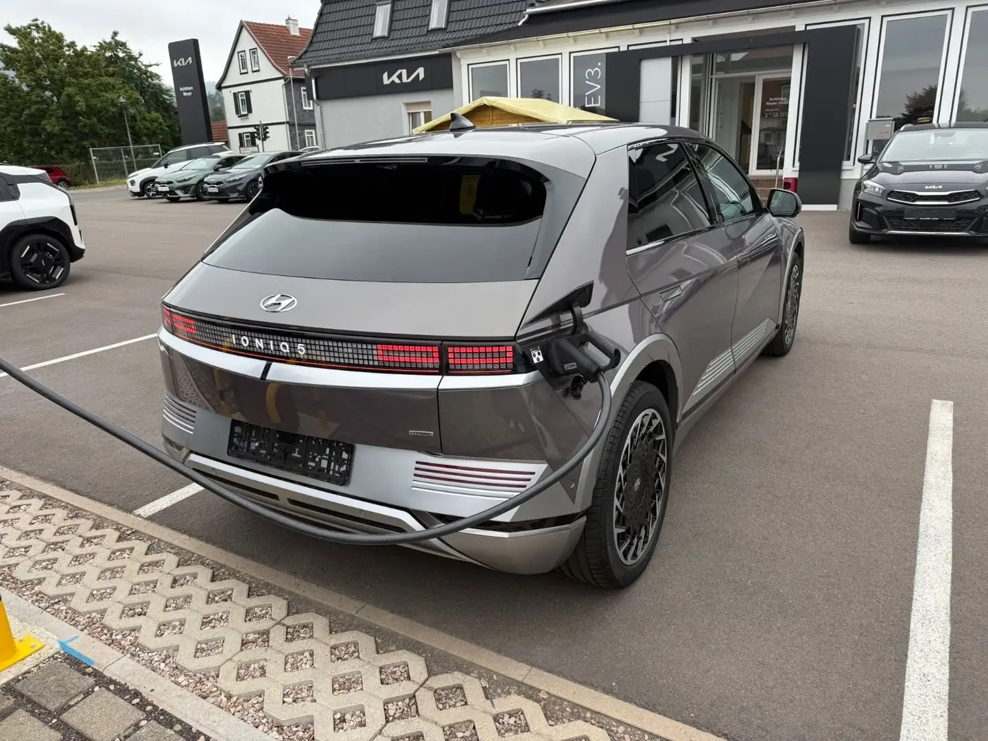 Hyundai IONIQ 5 Techniq 4WD 72,4Kw/h 20 Zoll Зелёный - 2
