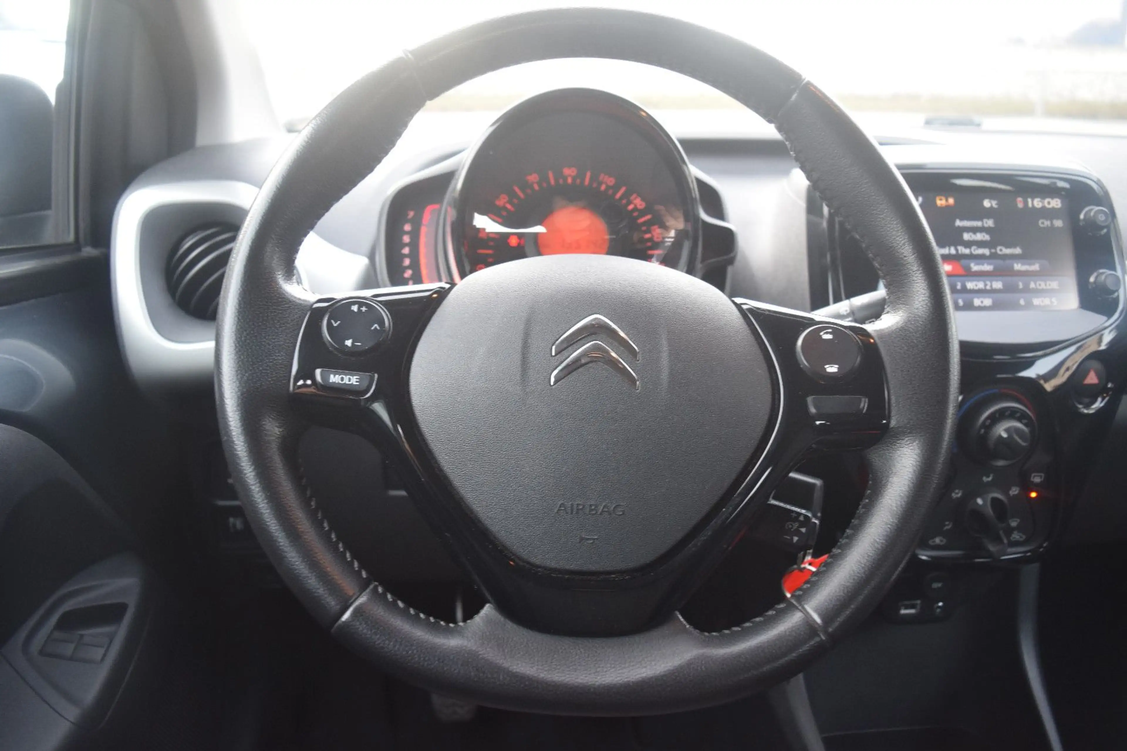 Citroen C1 Airscape TÜV/AU NEU,RÜCKFAHRKAMERA,KLIMA,USB — photo 10