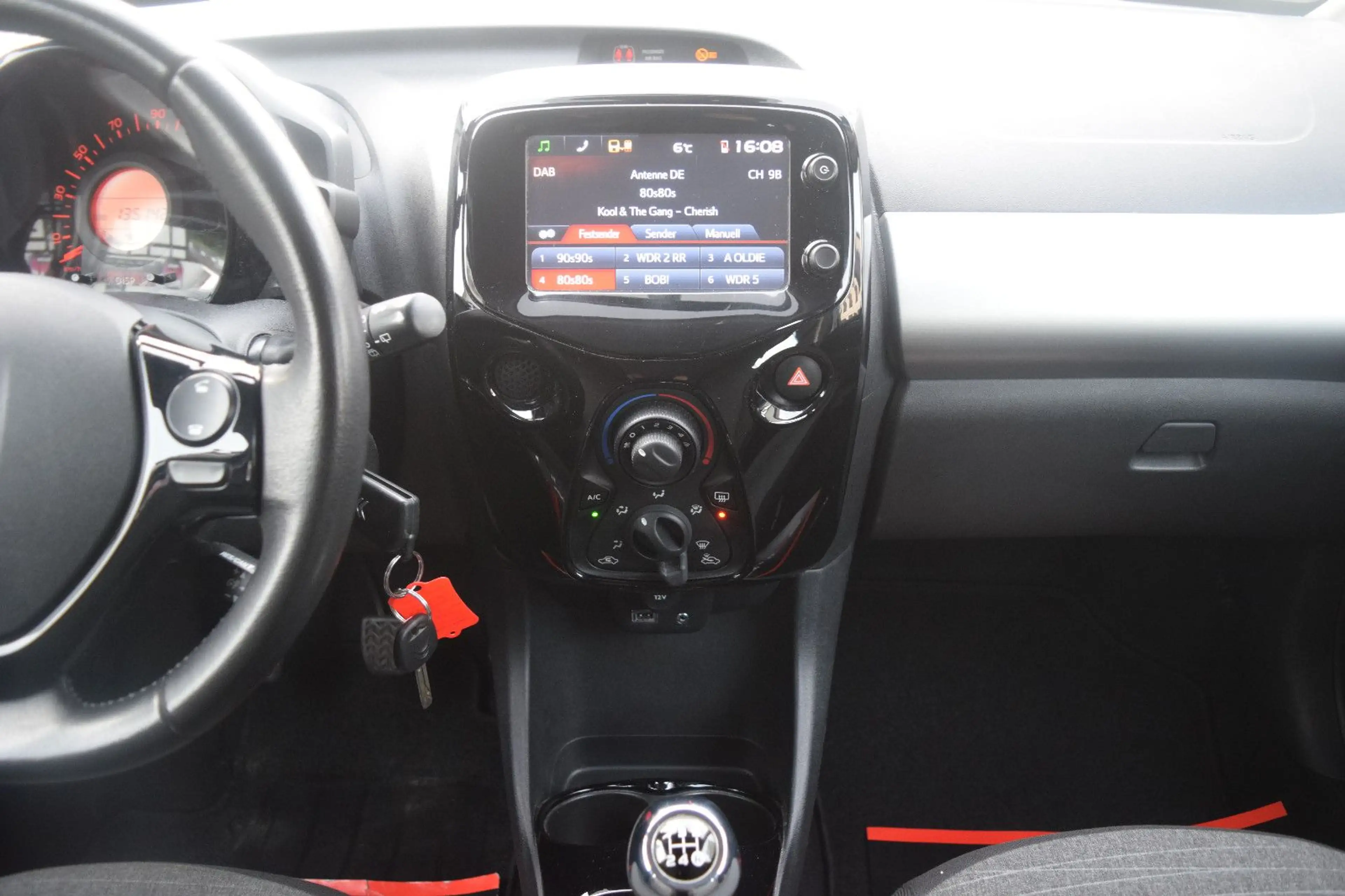 Citroen C1 Airscape TÜV/AU NEU,RÜCKFAHRKAMERA,KLIMA,USB — photo 11