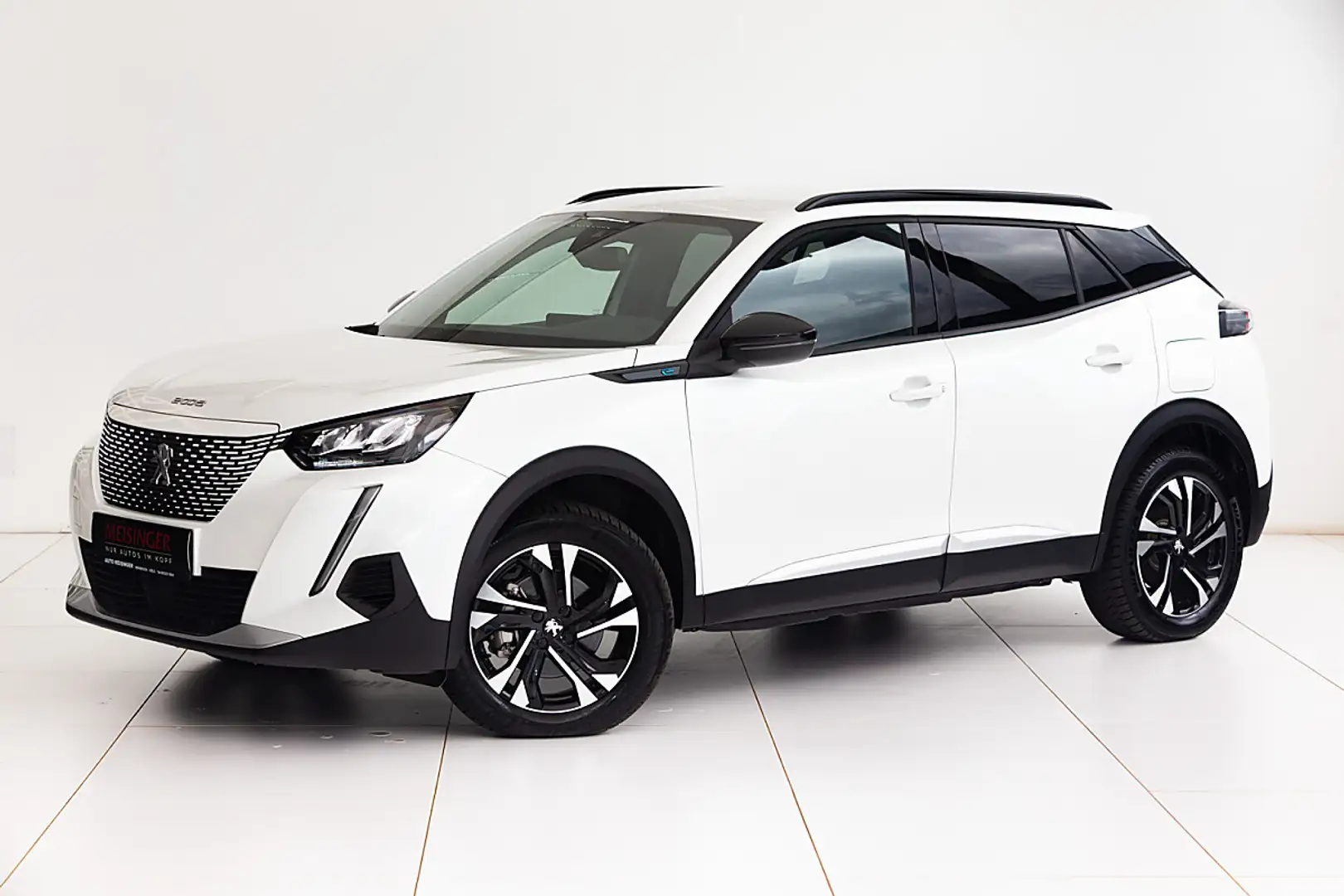 Peugeot e-2008 50kWh Allure Pack Weiß - 1