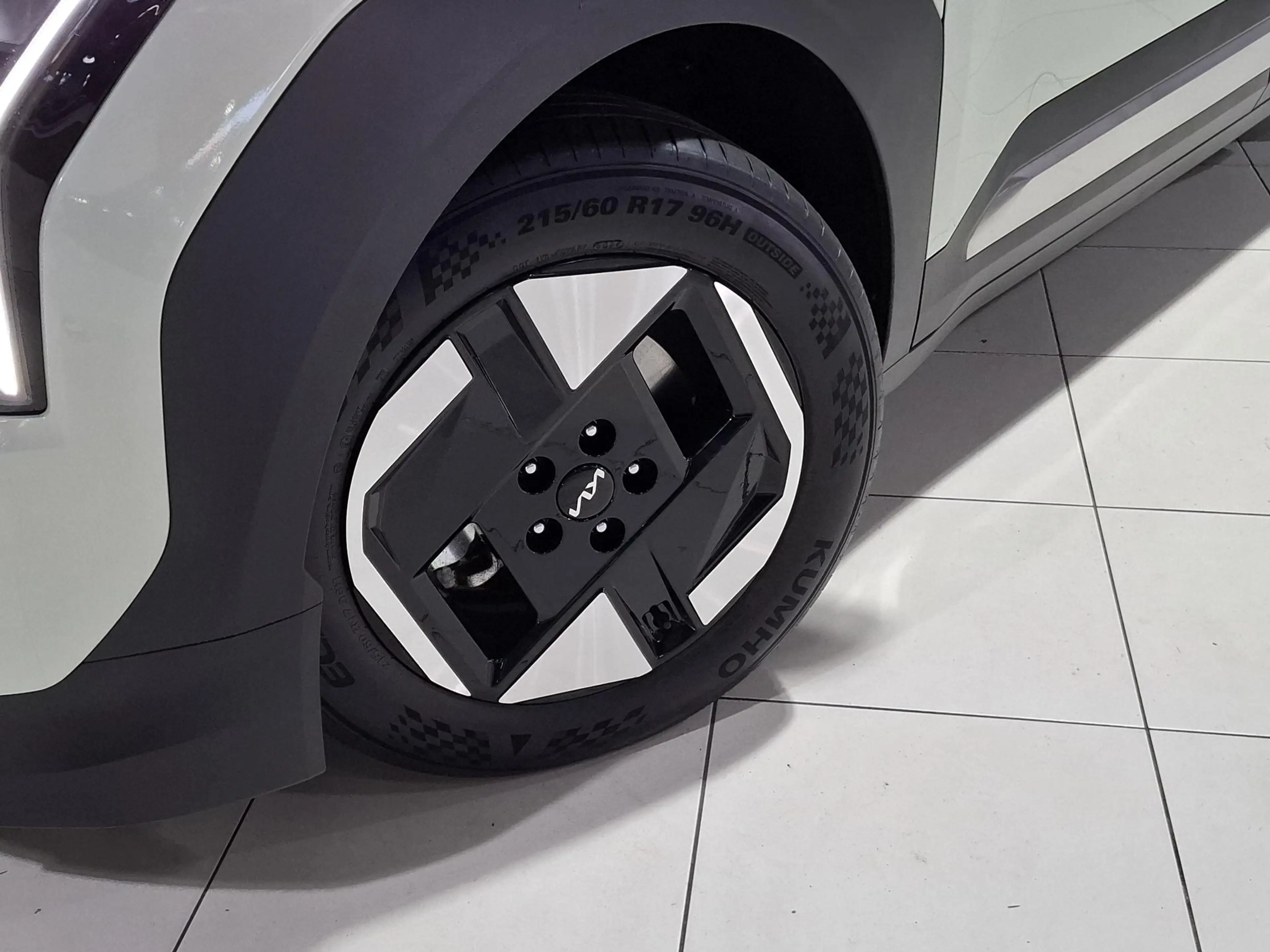 Kia EV3 Plus 81.4 kWh Stoel en Stuur verwarming, Apple Car — photo 8