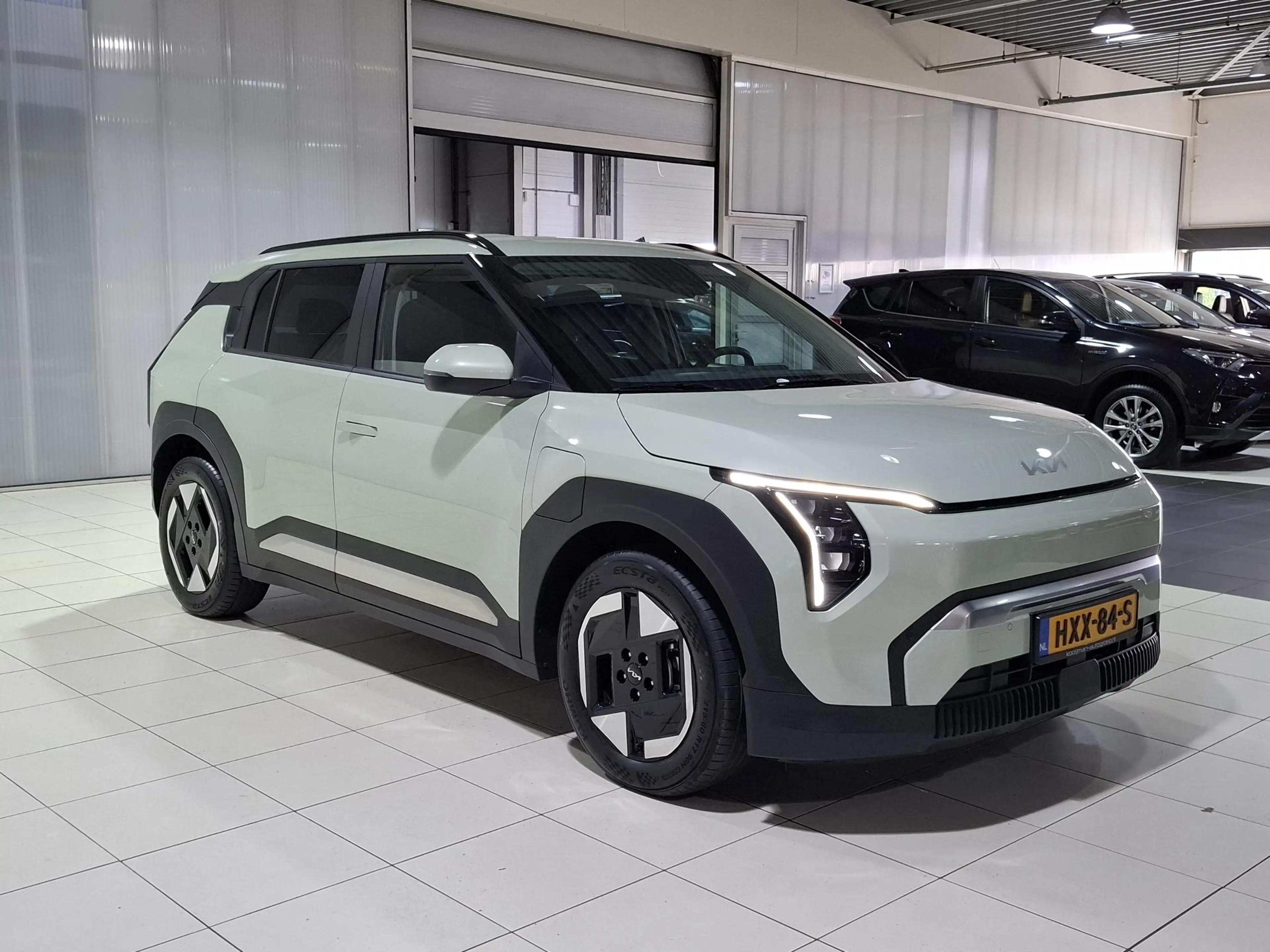 Kia EV3 Plus 81.4 kWh Stoel en Stuur verwarming, Apple Car — photo 2