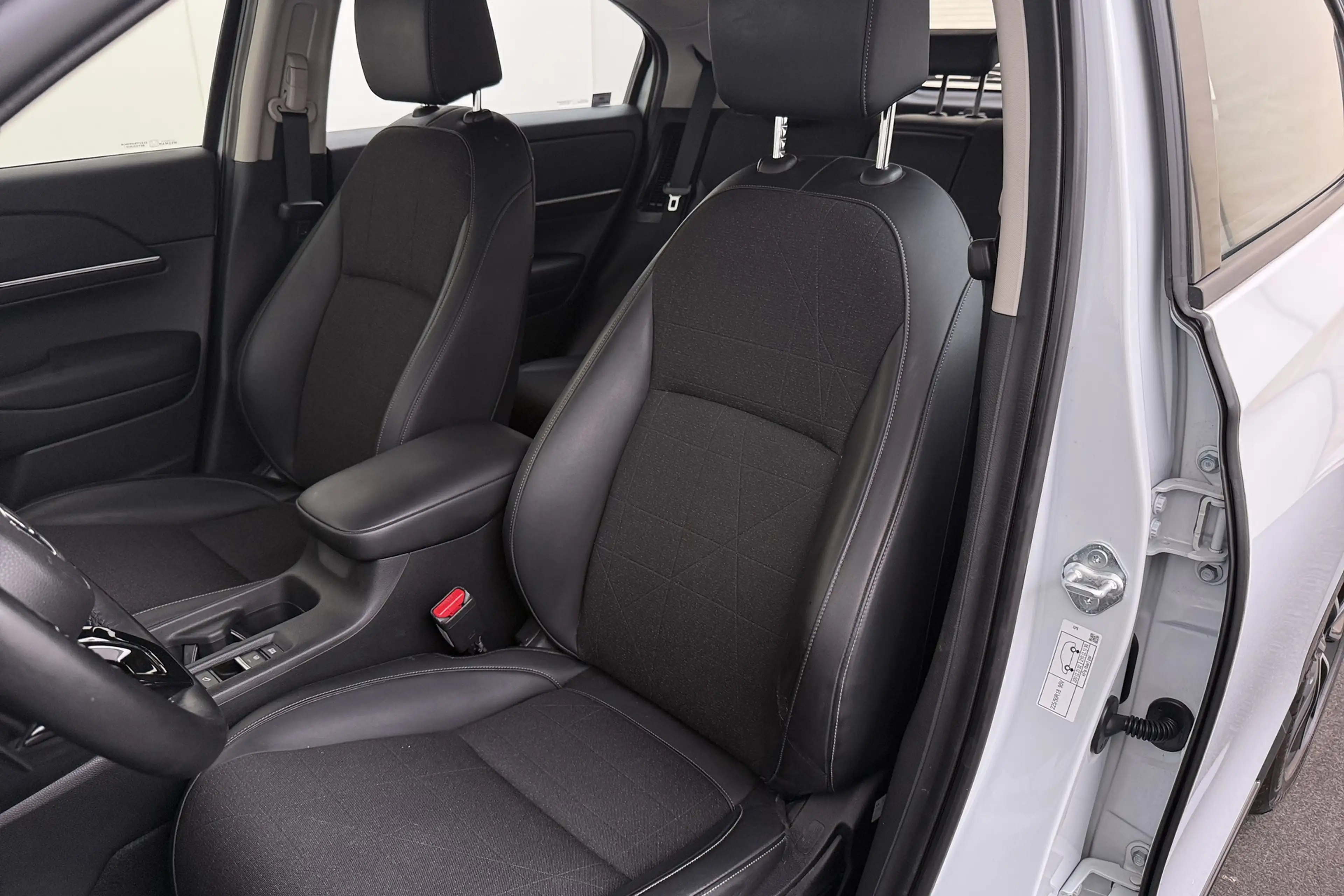 Honda HR-V 1.5 120 PK Hybrid Advance Carplay Adapt. Cruise Ca — photo 9