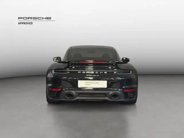Porsche 911 view 4