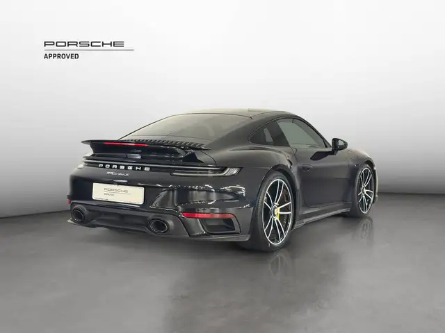 Porsche 911 view 5