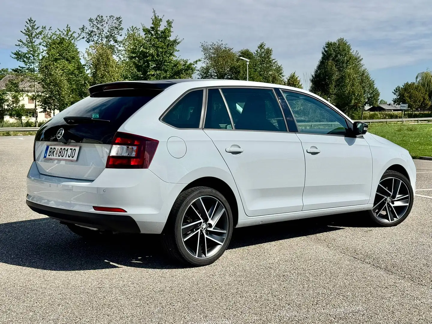 Skoda Rapid/Spaceback Rapid Spaceback 1,0 TSI Sport Sport Weiß - 1