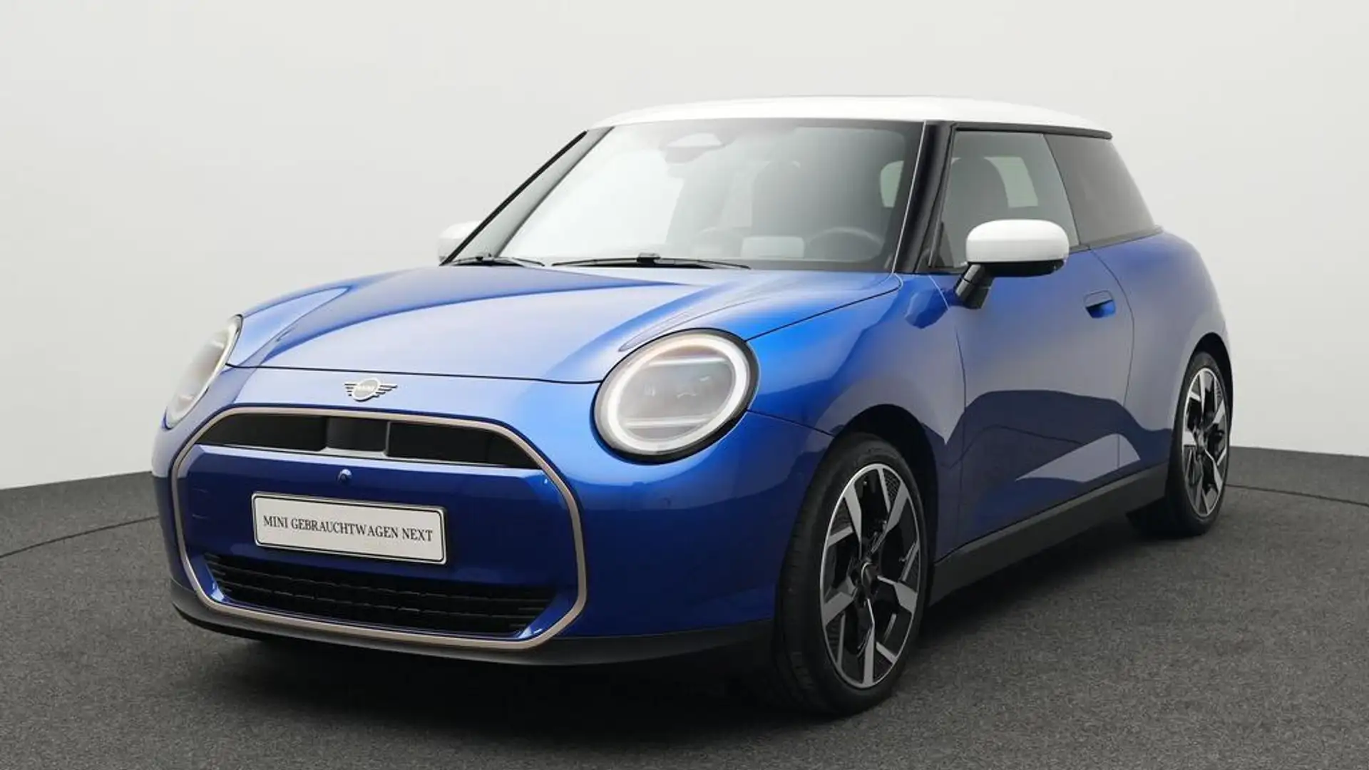 MINI Cooper E Favoured Trim Blau - 1