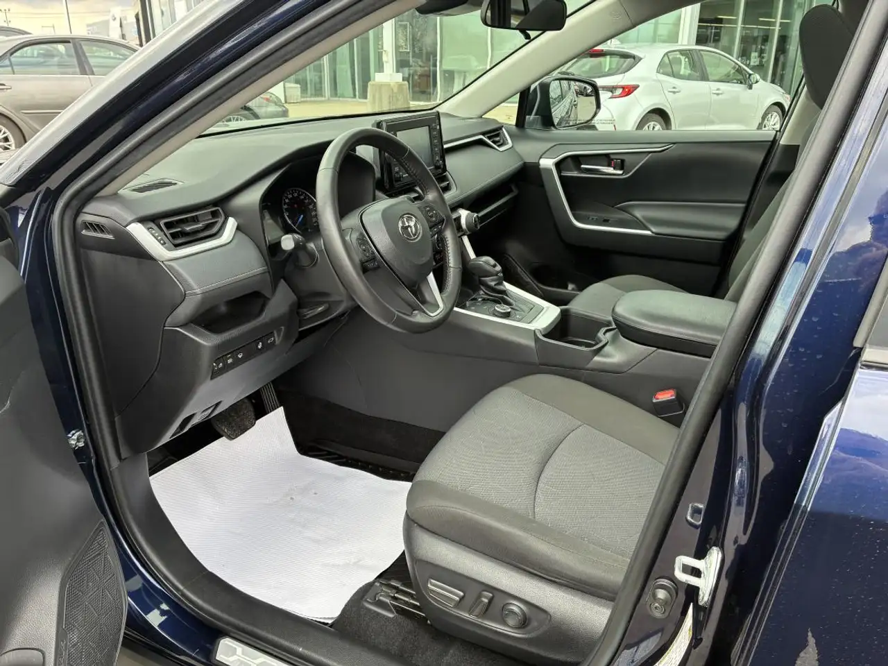 Toyota RAV 4 снимка Toyota RAV 4