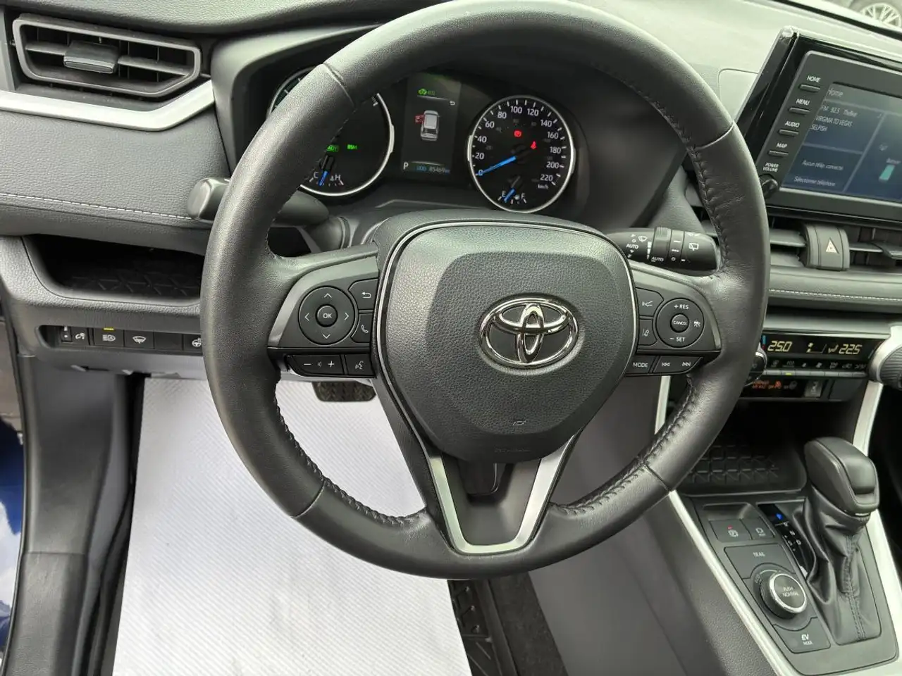 Toyota RAV 4 снимка Toyota RAV 4