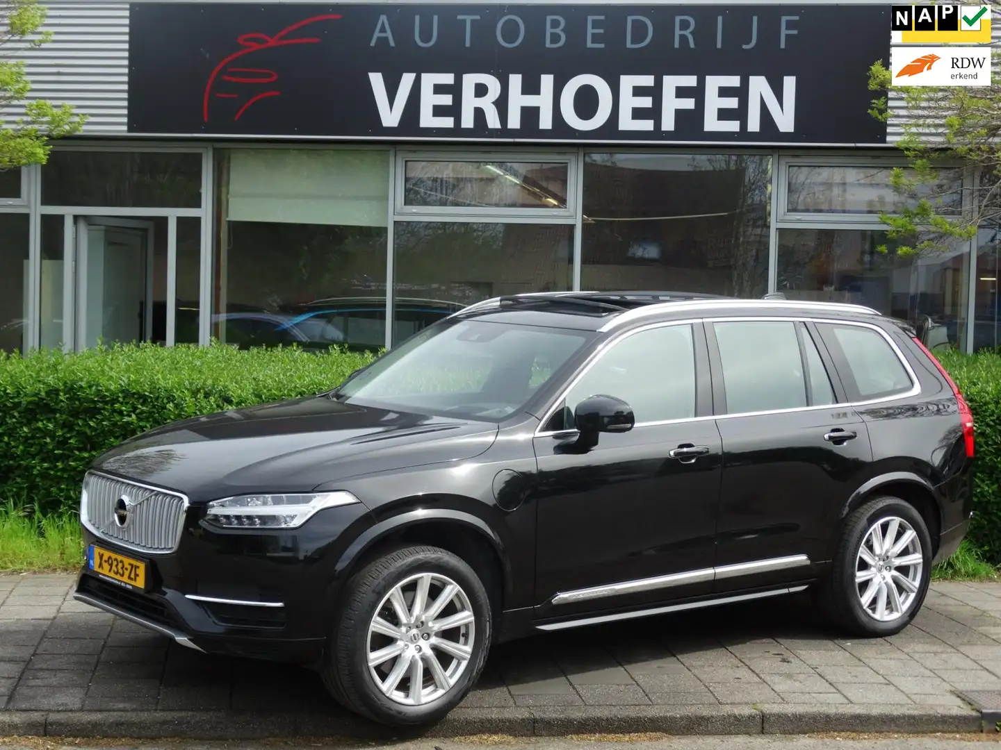 Volvo XC90 2.0 T8 Twin Engine AWD Inscription - PANORAMA - LE Fekete - 1