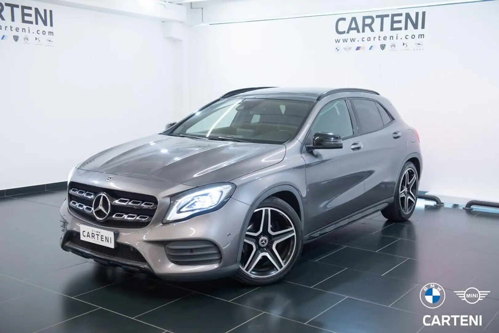 Mercedes-Benz GLA 200 d Premium 4matic auto - 1