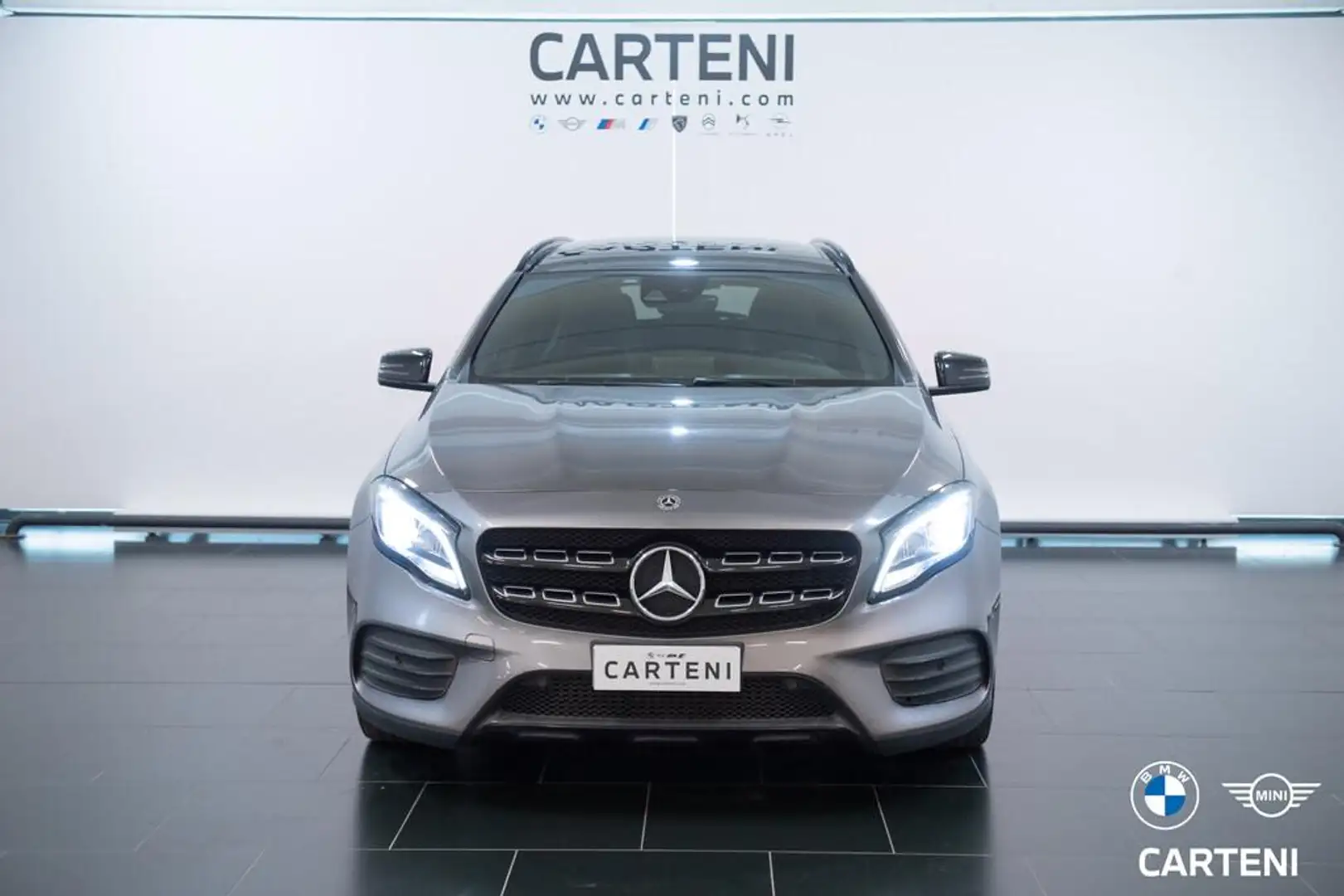 Mercedes-Benz GLA 200 d Premium 4matic auto - 2