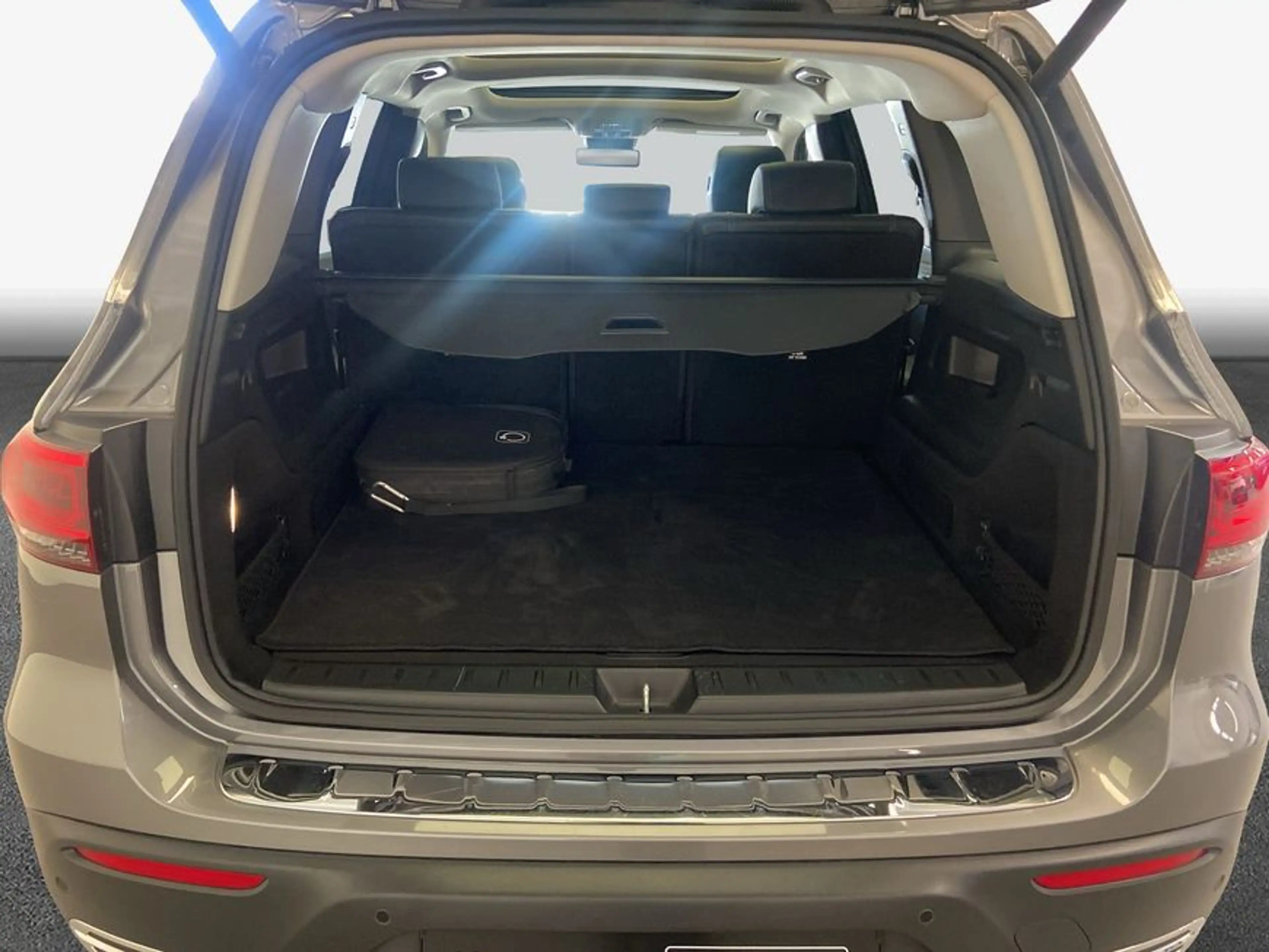 Mercedes-Benz EQB 250 EQB — photo 8
