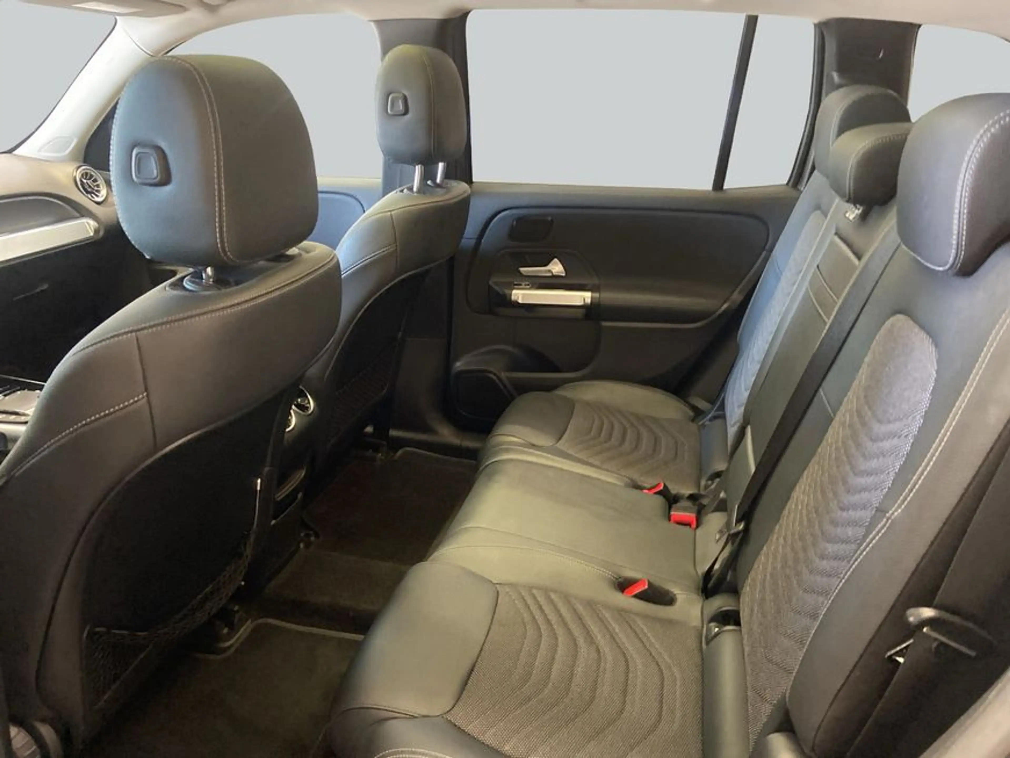 Mercedes-Benz EQB 250 EQB — photo 11