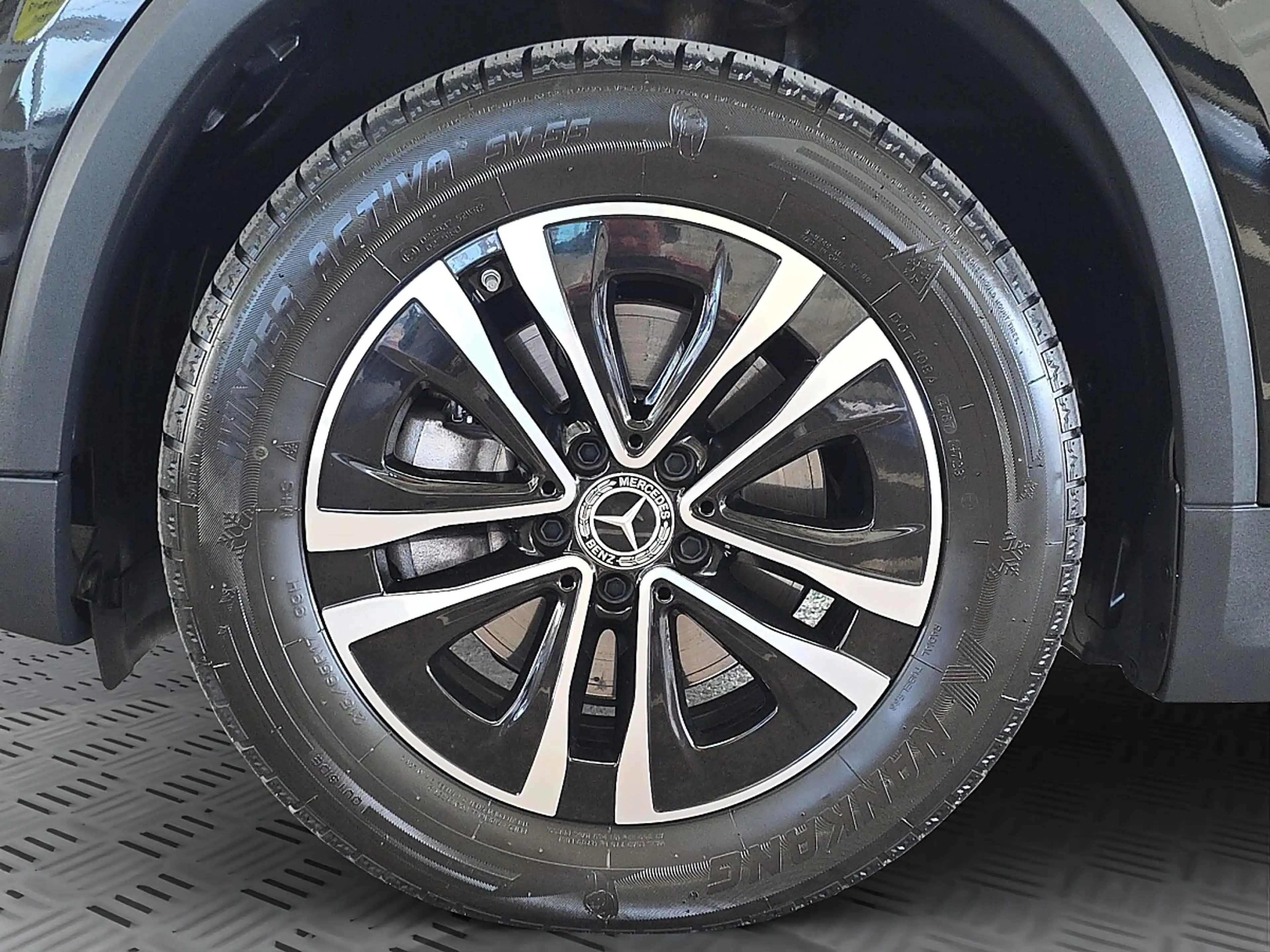 Mercedes-Benz GLA 180 Österreich-Edition Aut.*1.BESITZ/LED/NAVI* — photo 11